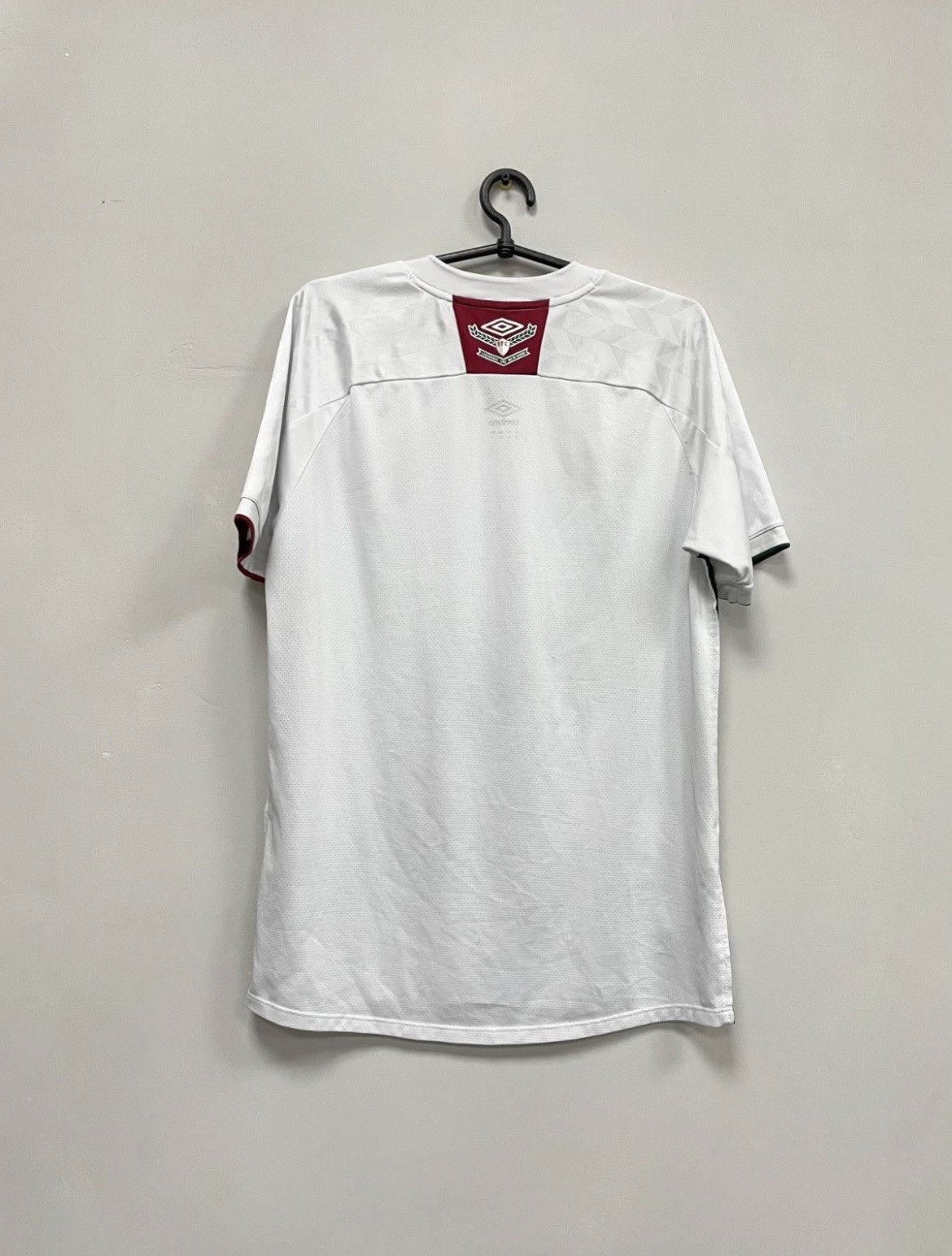 Umbro Fluminense 2020/2021 Away Football Shirt Soccer Jersey Umbro Size US M / EU 48-50 / 2 - 2 Thumbnail