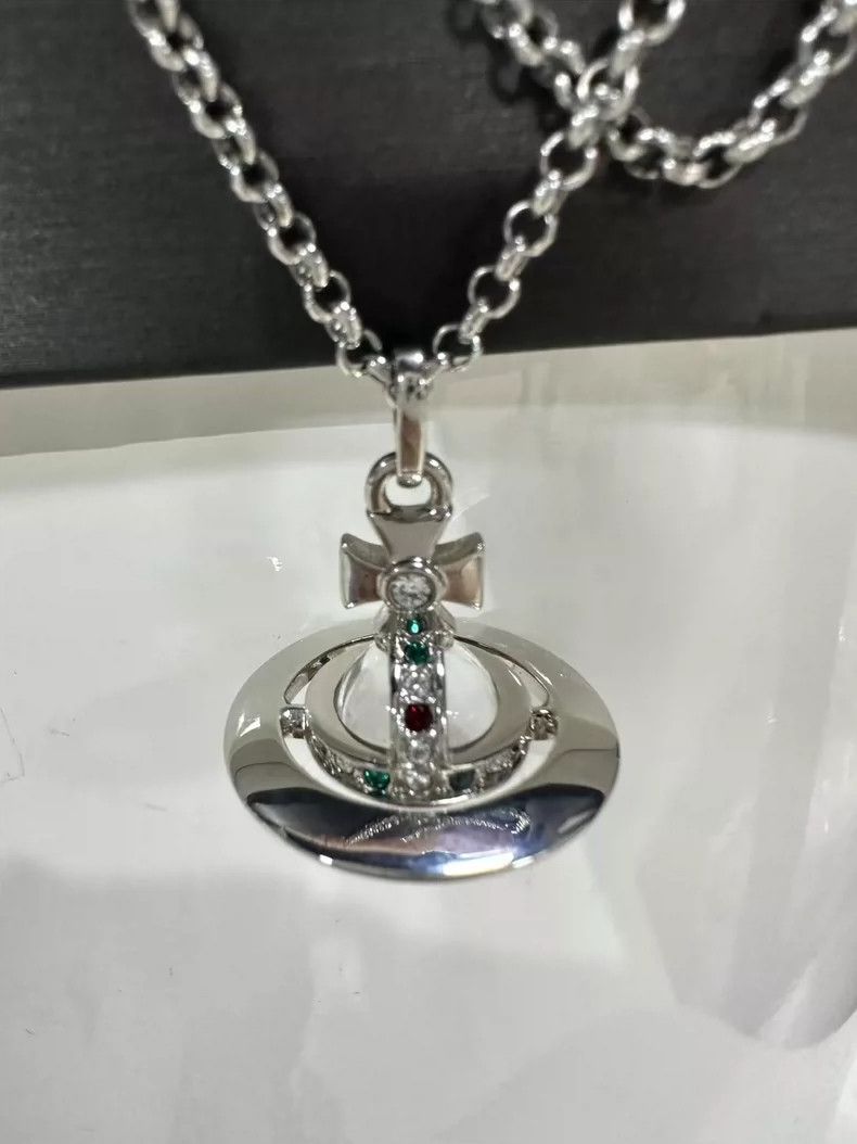 Vivienne Westwood Vivienne Westwood A silver necklace with a translucent bal Size ONE SIZE - 2 Thumbnail