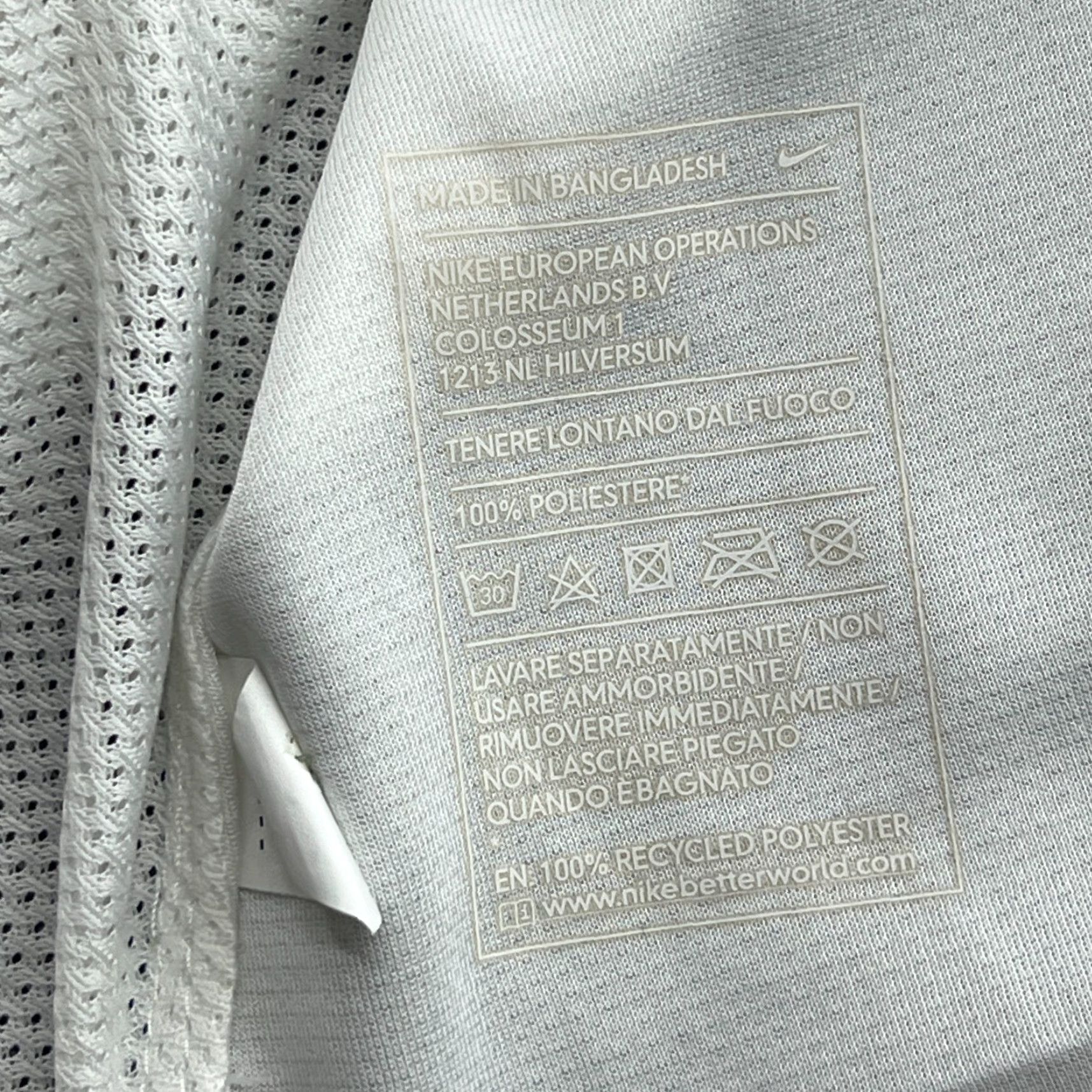 Nike Nike Roma 2014 2015 Away Destro #22 Player Issue Football Jersey Mens Large White T-Shirt Jerseys Mens L White Nike Size US L / EU 52-54 / 3 - 5 Thumbnail