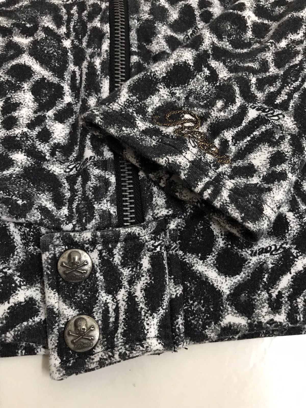 Japanese Brand Roen Skulls Hoodie Size US S / EU 44-46 / 1 - 7 Thumbnail