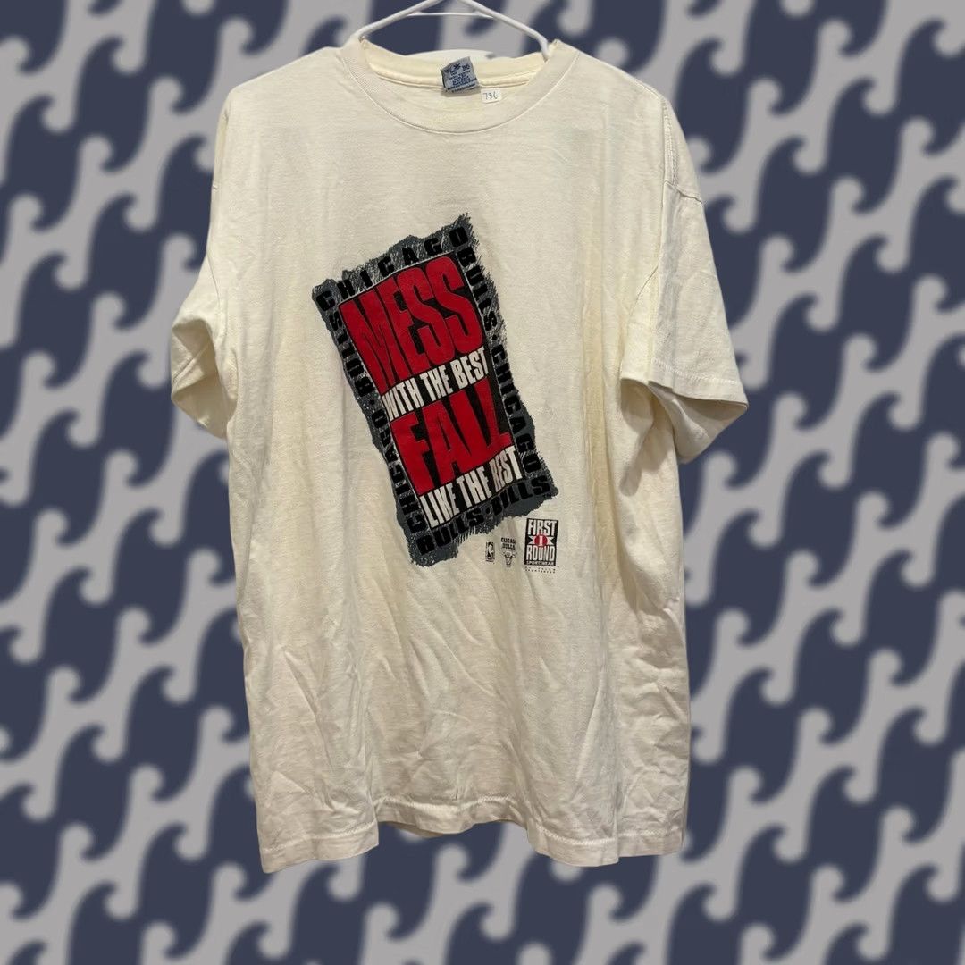 Salem Sportswear VINTAGE Salem Sportswear Chicago Bulls Shirt XL White 90s NBA Single Stitch Size US XL / EU 56 / 4 - 1 Thumbnail
