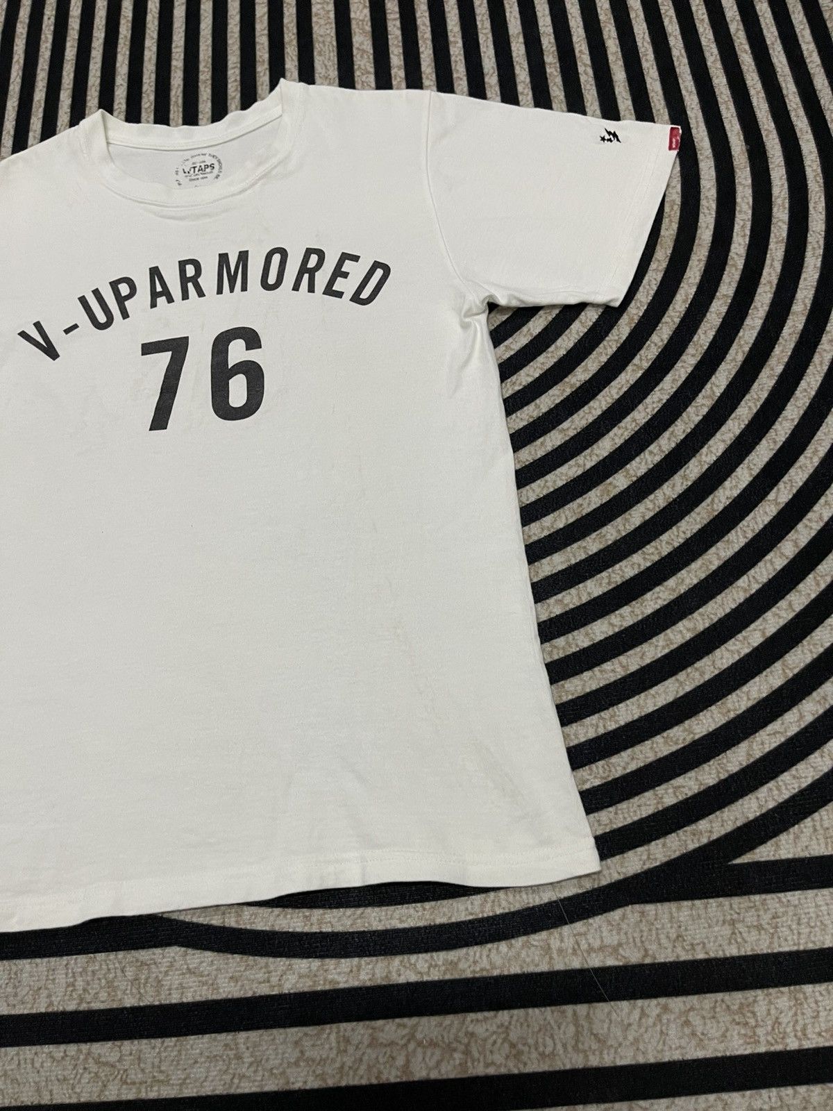Wtaps 2000s WTAPS V-UPARMORED 76 WHITE TEES Size US S / EU 44-46 / 1 - 4 Thumbnail