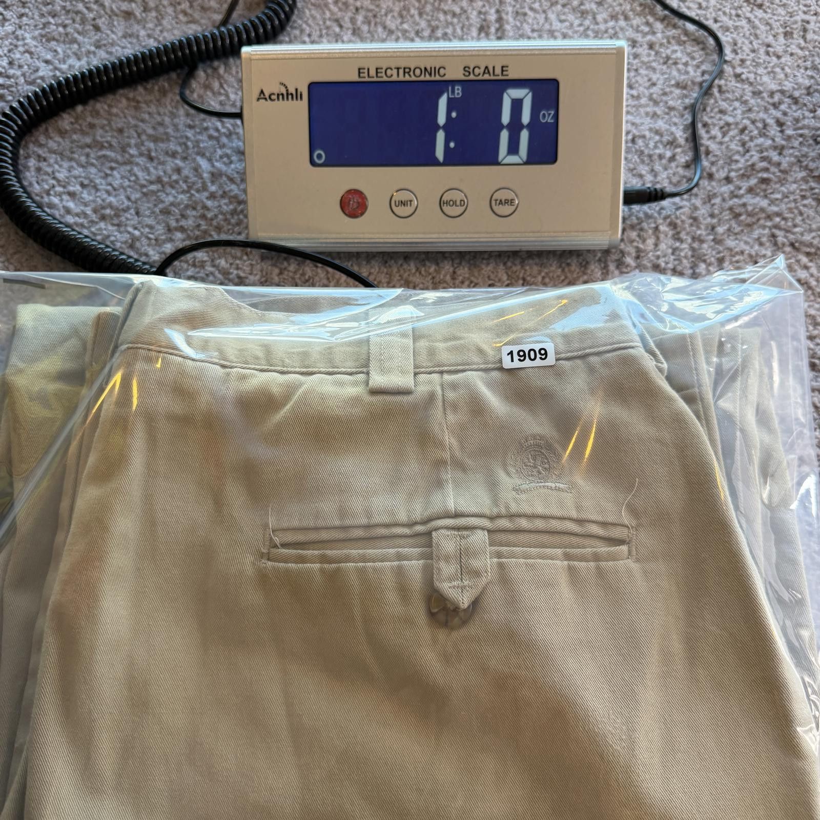 Tommy Hilfiger Vintage 90s Tommy Hilfiger Khaki Chino Pants Mens 36x32 Size US 36 / EU 52 - 7 Thumbnail