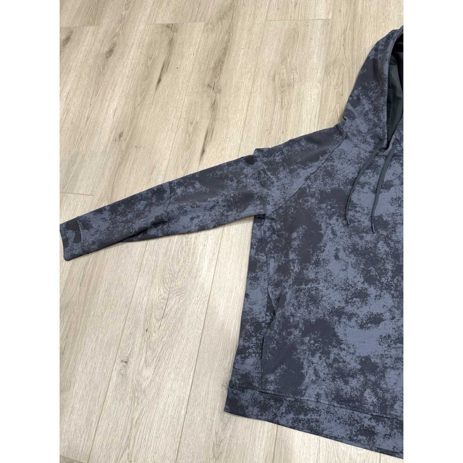 Lululemon Lululemon Hoodie City Camouflage Pullover Gray Large L Men Regular Fit Size US L / EU 52-54 / 3 - 4 Thumbnail