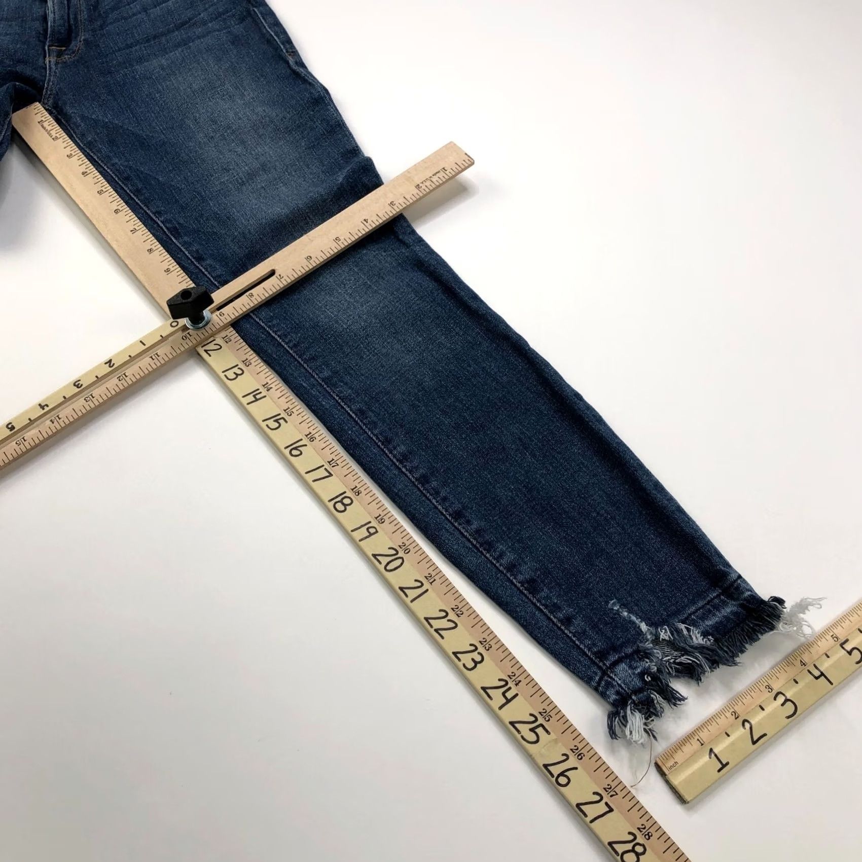Frame FRAME Le Skinny De Jeanne Crop Jeans 24 Low Rise Raw Hem Cut Off Denim Womens Slim Fit 26 Inseam 25W 26L 5-Pocket Union Blue Jeans Size 42" / US 20 - 3 Thumbnail