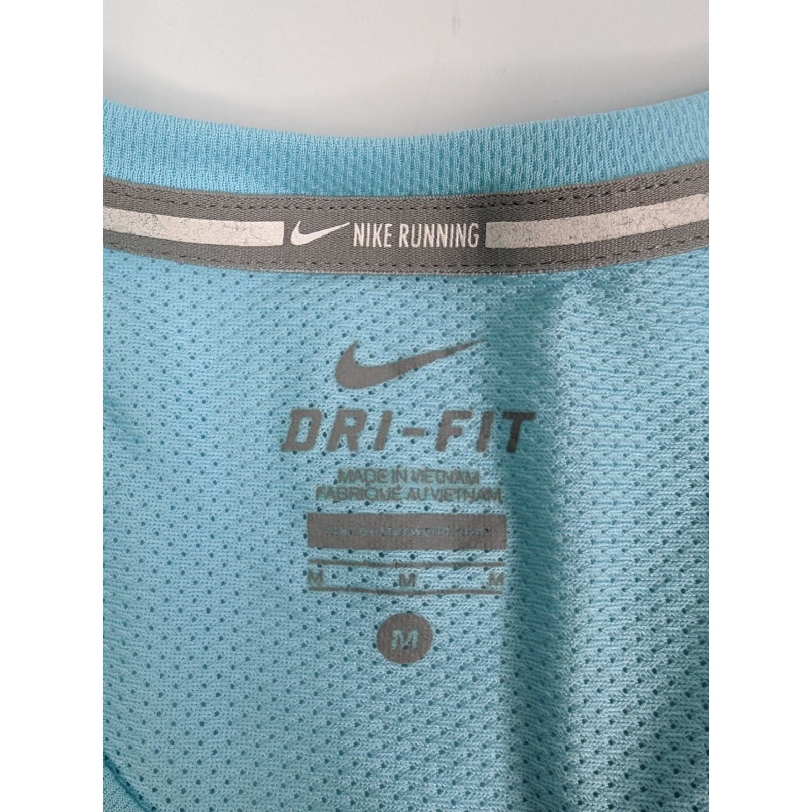 Nike Nike Shirt Women Blue Medium T-Shirt Casual Running & Jogging Breathable Lightweight 100% Polyester 645443 Size M / US 6-8 / IT 42-44 - 7 Thumbnail