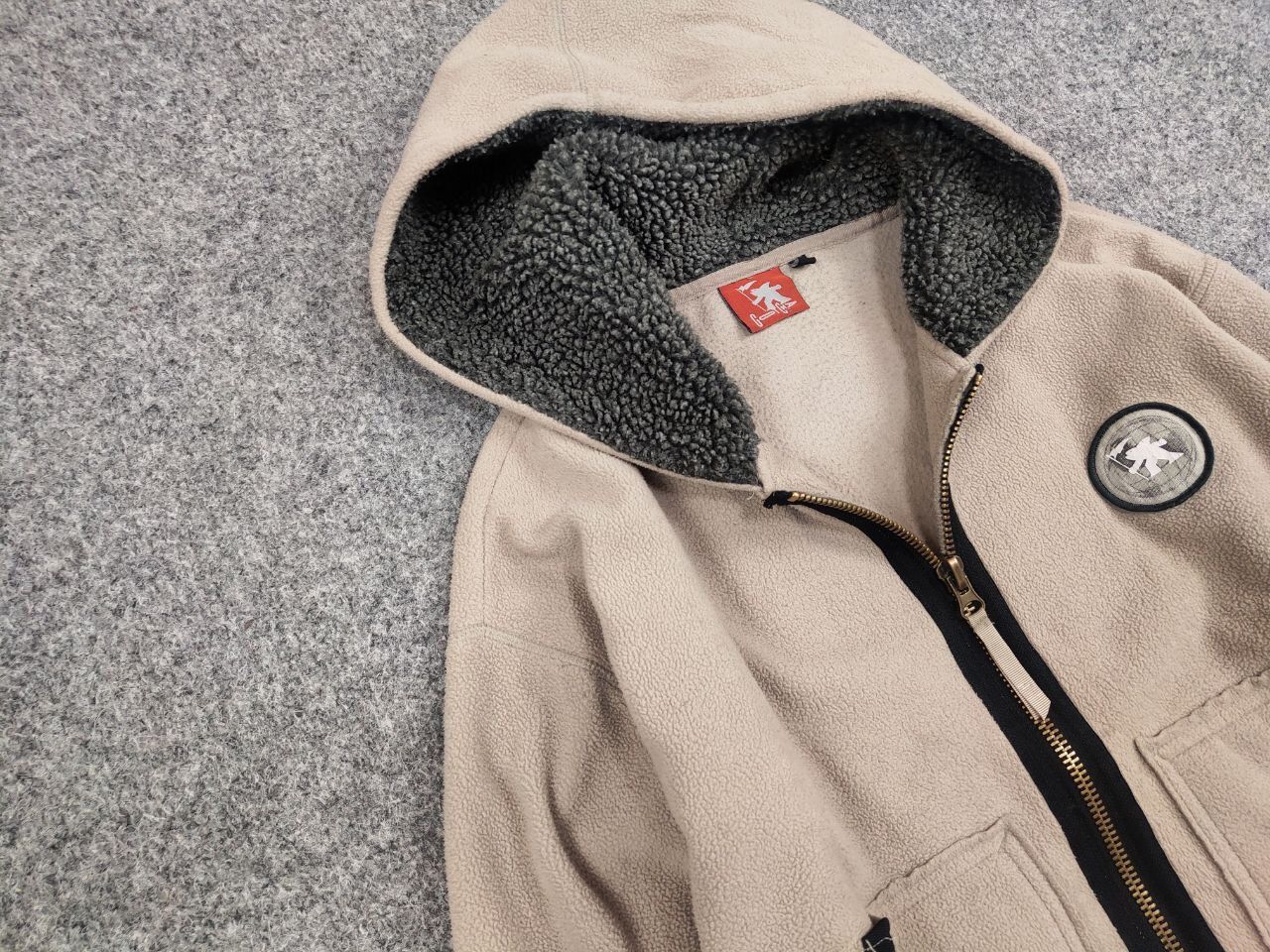Gotcha Vintage 90's Gotcha Beige Fleece Zip Logo Pocket Hoodie Size US L / EU 52-54 / 3 - 7 Thumbnail
