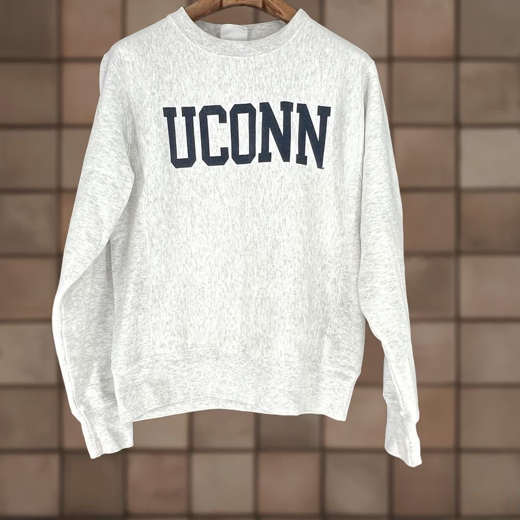 Champion VINTAGE UCONN Champion Sweatshirt Size Small Grey Reverse Weave Classic Pullover Sports University Size US S / EU 44-46 / 1 - 1 Thumbnail