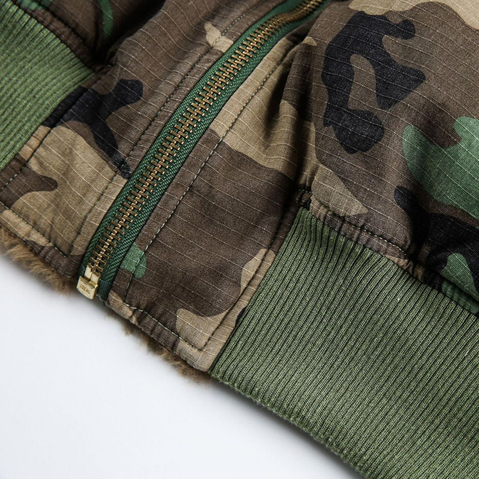 Japanese Brand Camouflage Fur Hooded Bomber Jacket, Military Style Size US M / EU 48-50 / 2 - 8 Thumbnail