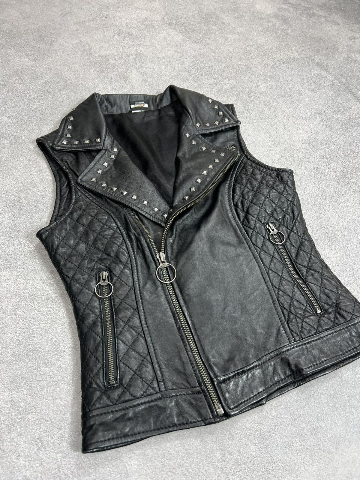Japanese Brand VTG LEATHER BIKER MARLBORO STYLE YOHJI TYPE VESTS Size US M / EU 48-50 / 2 - 3 Thumbnail