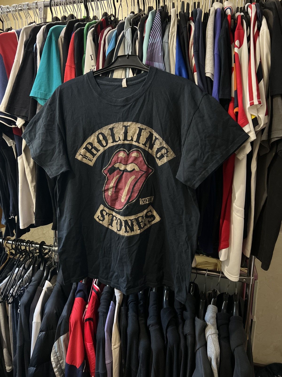 Band Tees 2017/2018 VINTAGE THE ROLLING STONES LIPS GRAPHIC TOUR TEE Size US L / EU 52-54 / 3 - 1 Thumbnail