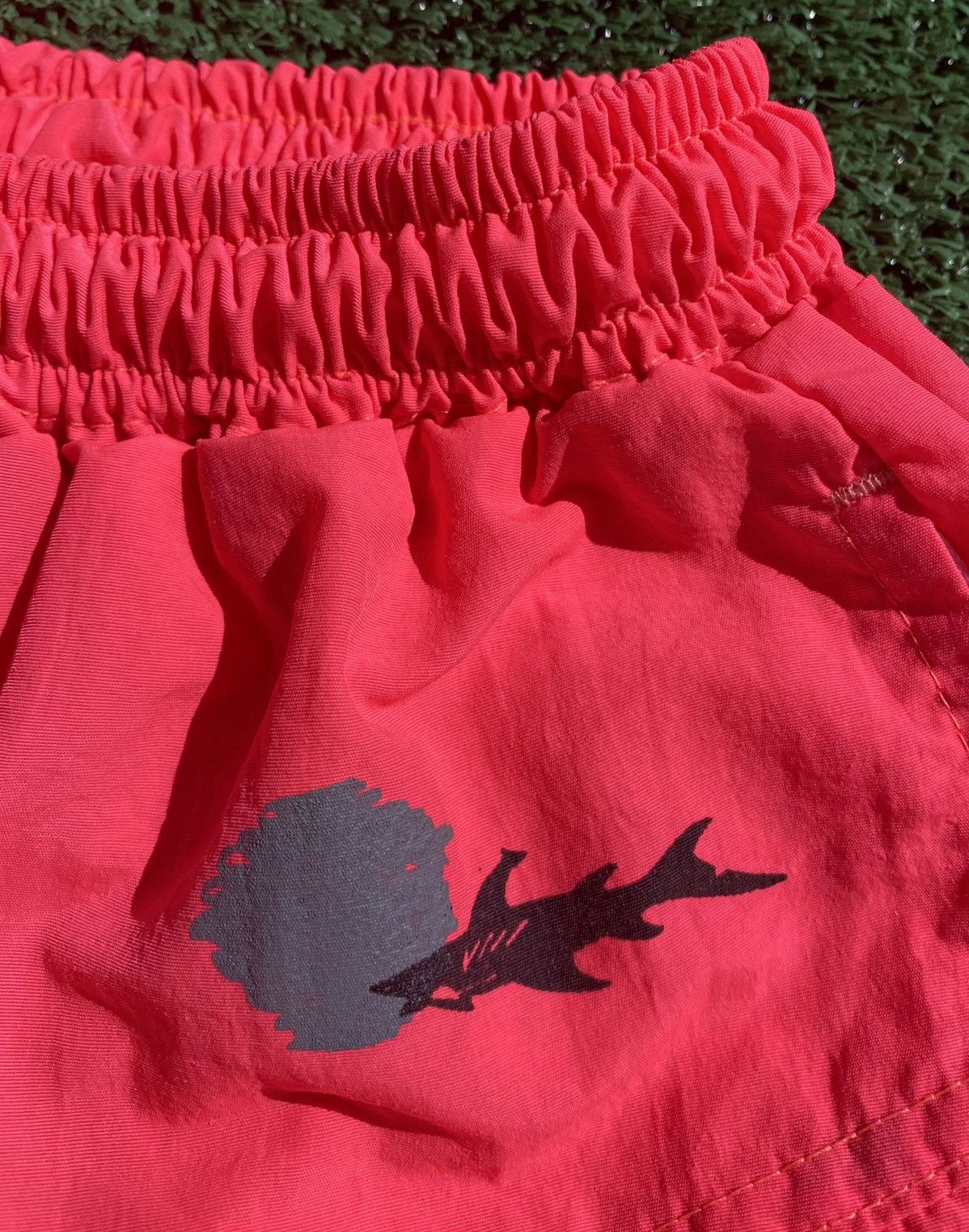 Maui and Sons VTG 80’s Maui and Sons Neon Sharks Surf Beach Shorts Mens M Size US 35 - 4 Thumbnail