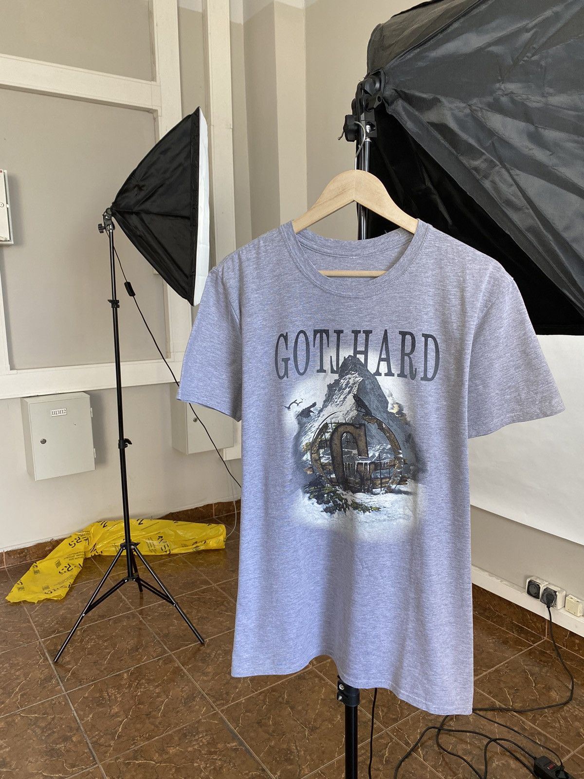 Band Tees 🇨🇭 Vintage GOTTHARD Defrosted Part 2 Rock Band T-Shirt Retro Size US M / EU 48-50 / 2 - 1 Thumbnail
