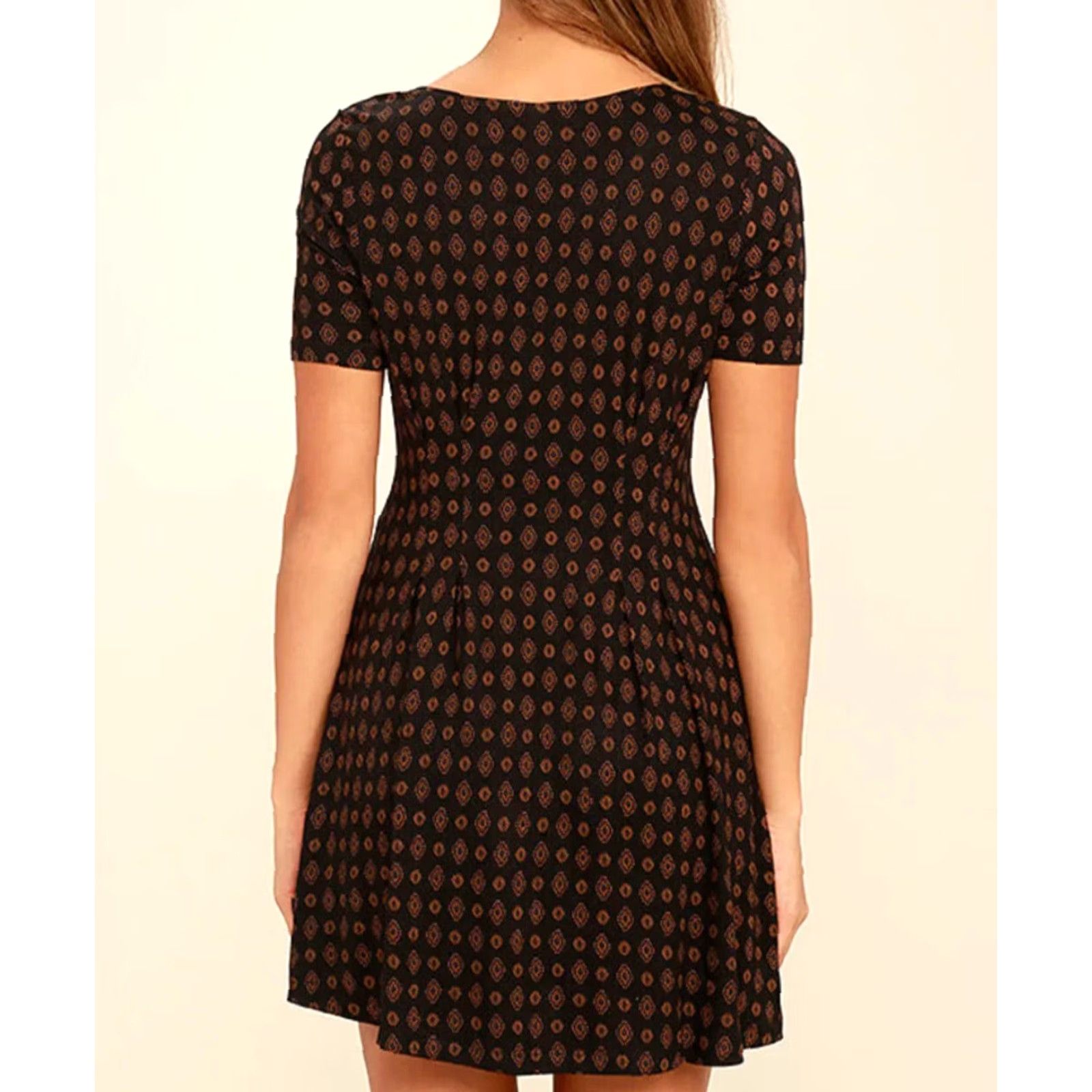 RVCA NWT RVCA Sylas Dress Short Short Sleeve Foulard Print Black Sz S Women’s A-Line Dress Size 28" / US 6 / IT 42 - 4 Thumbnail