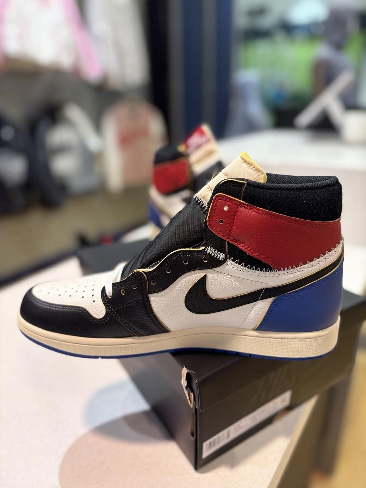 Jordan Brand Air Jordan 1 x Union x Fragment Black and Varsity Red (13) Size US 13 / EU 46 - 6 Thumbnail