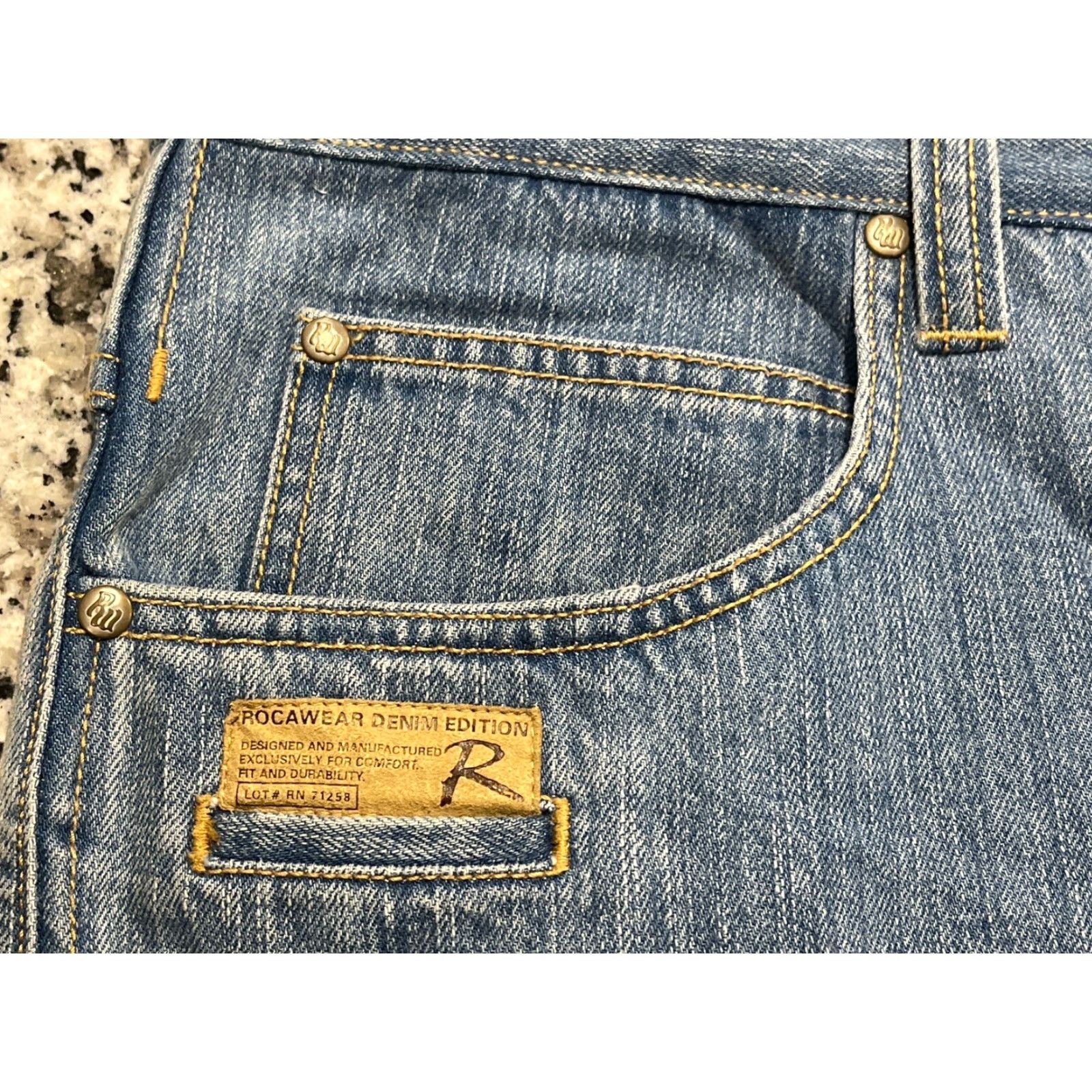 Rocawear VINTAGE Rocawear Jeans Mens 38 Wide-Leg 5-Pocket Denim Blue Embroidered 90s Hip Hop Baggy 38x33.5 Size US 38 / EU 54 - 3 Thumbnail