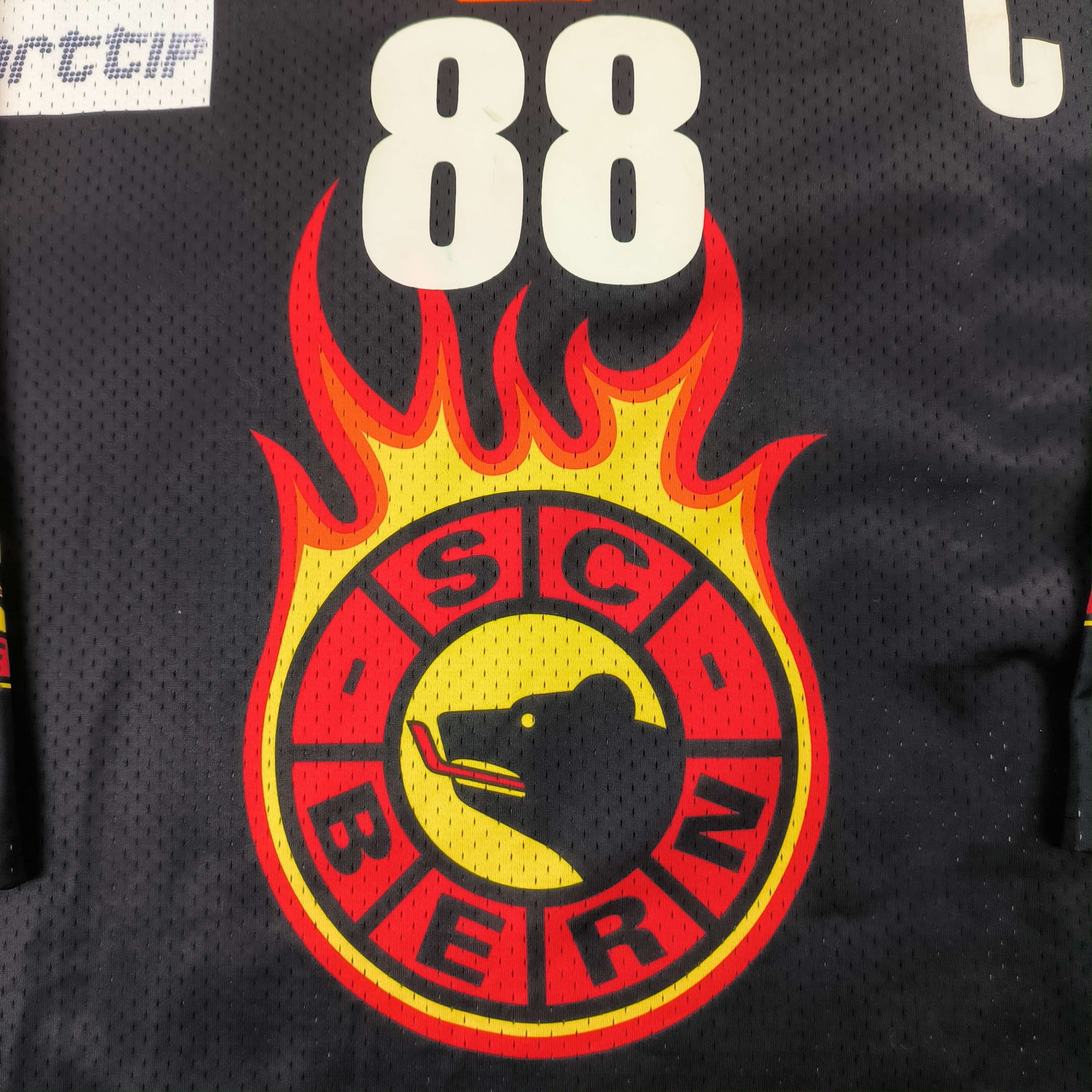 Other SC Bern Moccetti Yvette #88 ice hockey jersey shirt size M Size US M / EU 48-50 / 2 - 4 Thumbnail
