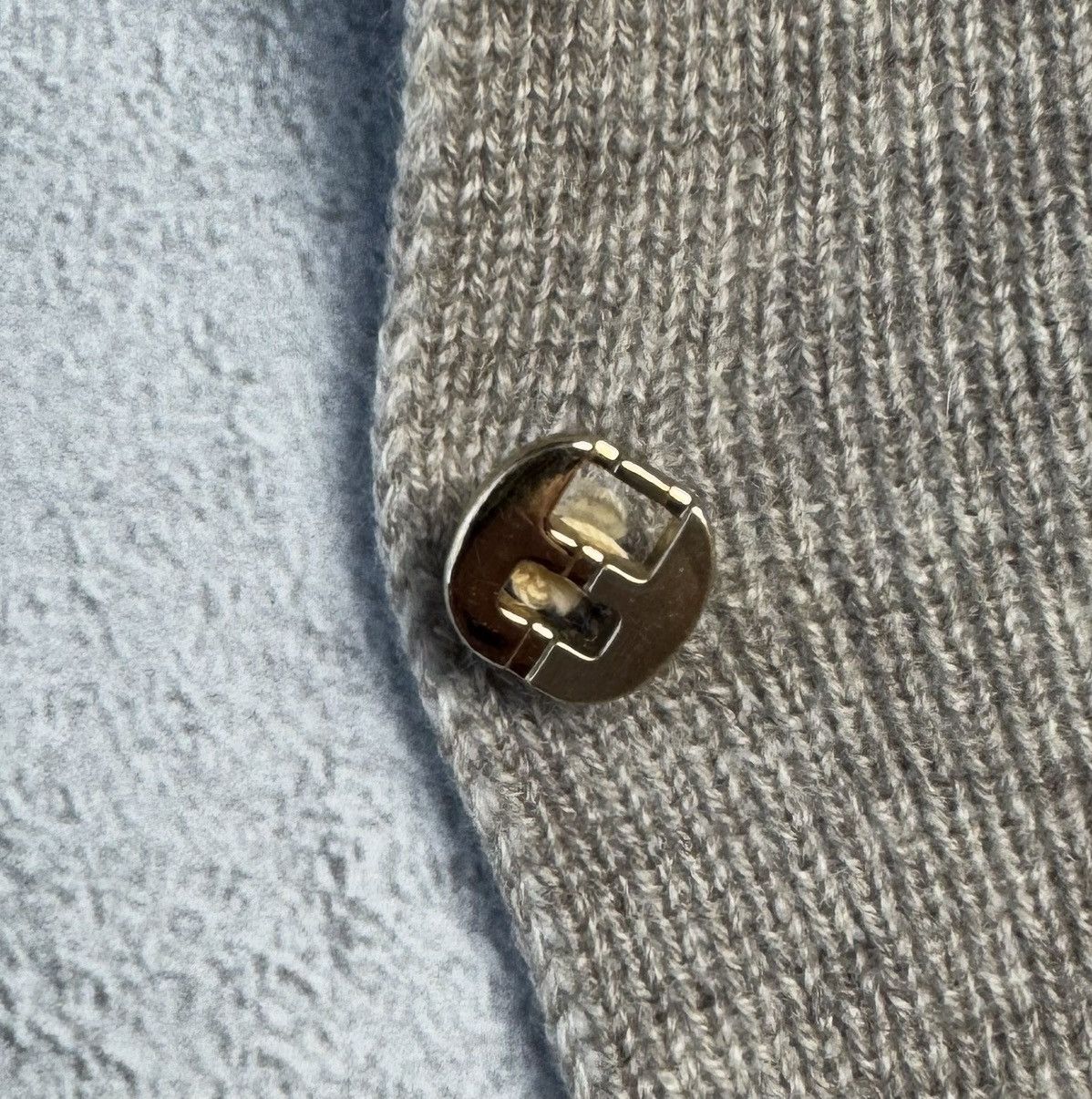 Salvatore Ferragamo Salvatore Ferragamo 100% Cashmere Knit Button Cardigan Size M / US 6-8 / IT 42-44 - 6 Thumbnail