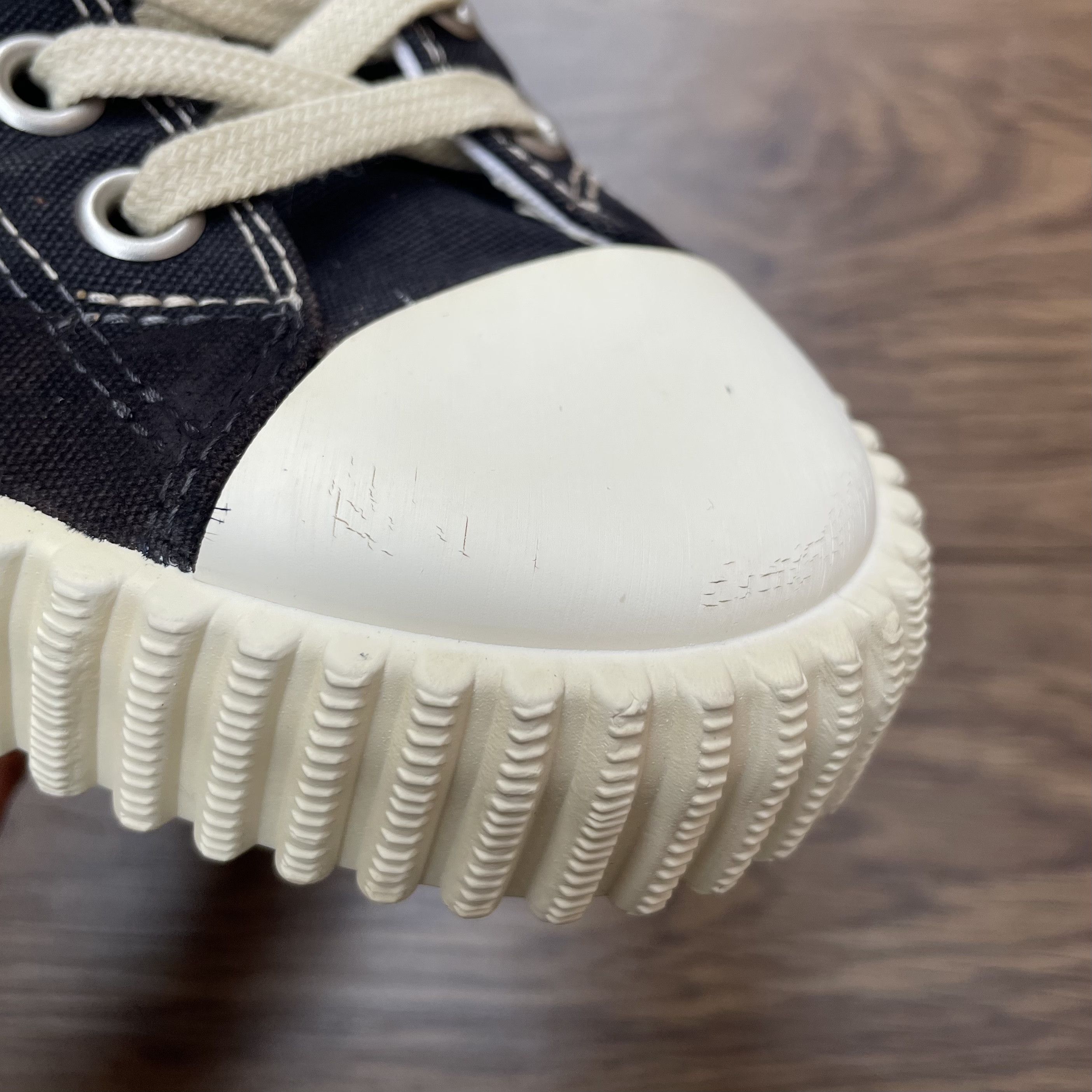 Maison Margiela Maison Margiela New Evolution Hybrid Sneakers Size US 8 / EU 41 - 18 Thumbnail