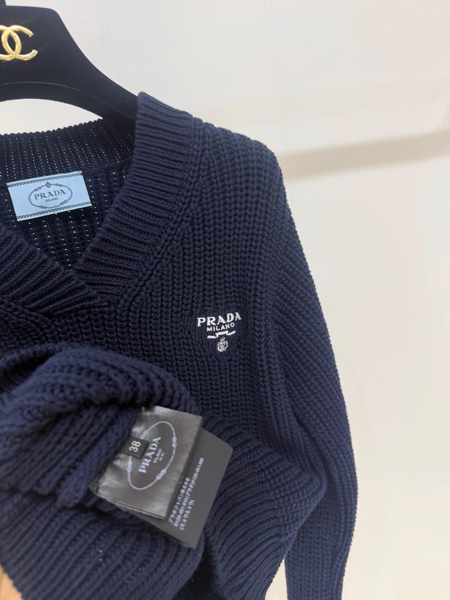 Prada Prada Navy Blue Triangle Logo V-Neck Knit Sweater 38 Size S / US 4 / IT 40 - 3 Thumbnail
