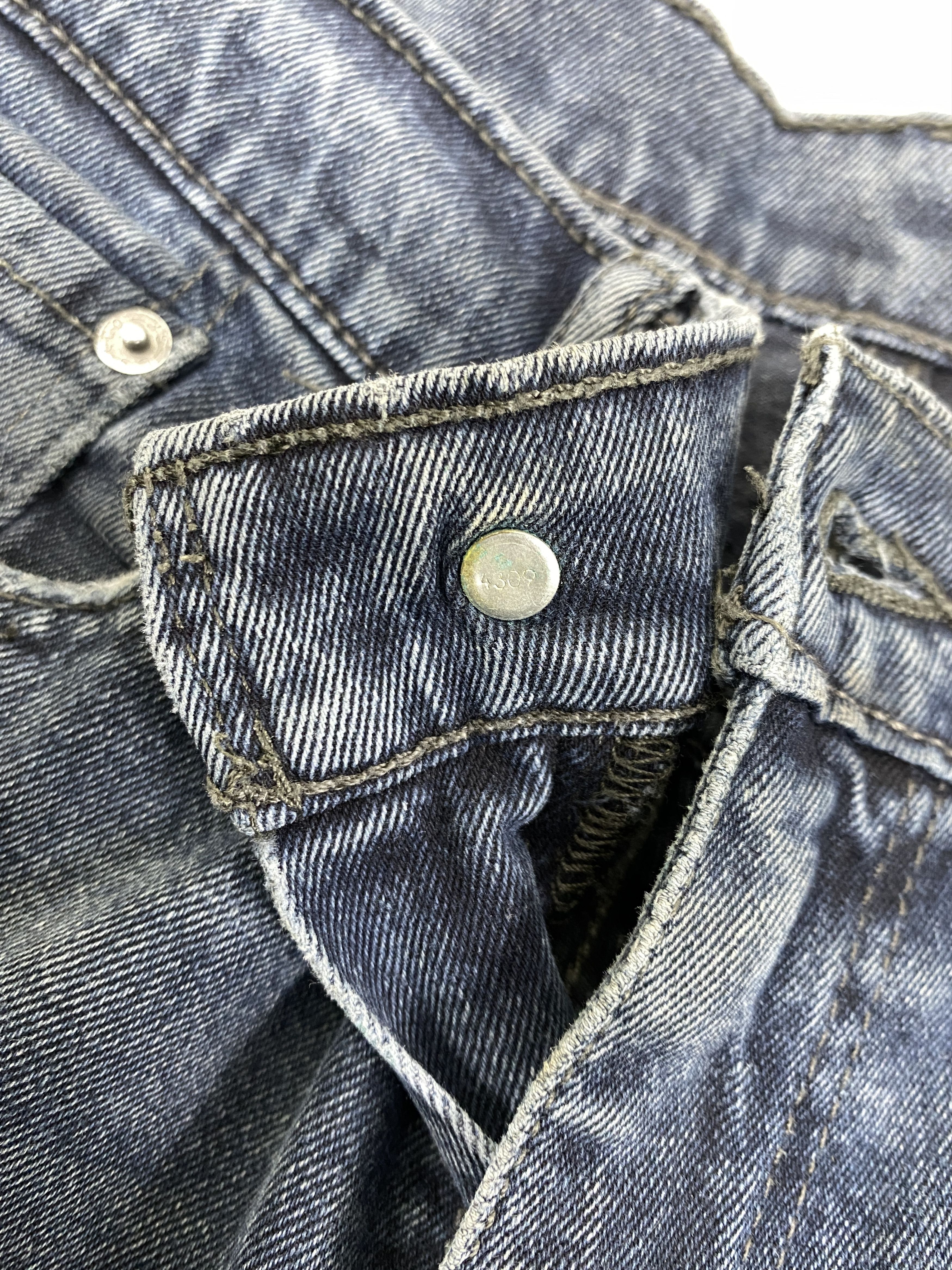 Levi's Dark Blue Vintage Levi's 511 Jeans 33x32 Denim -JN2134 Size US 33 - 7 Thumbnail