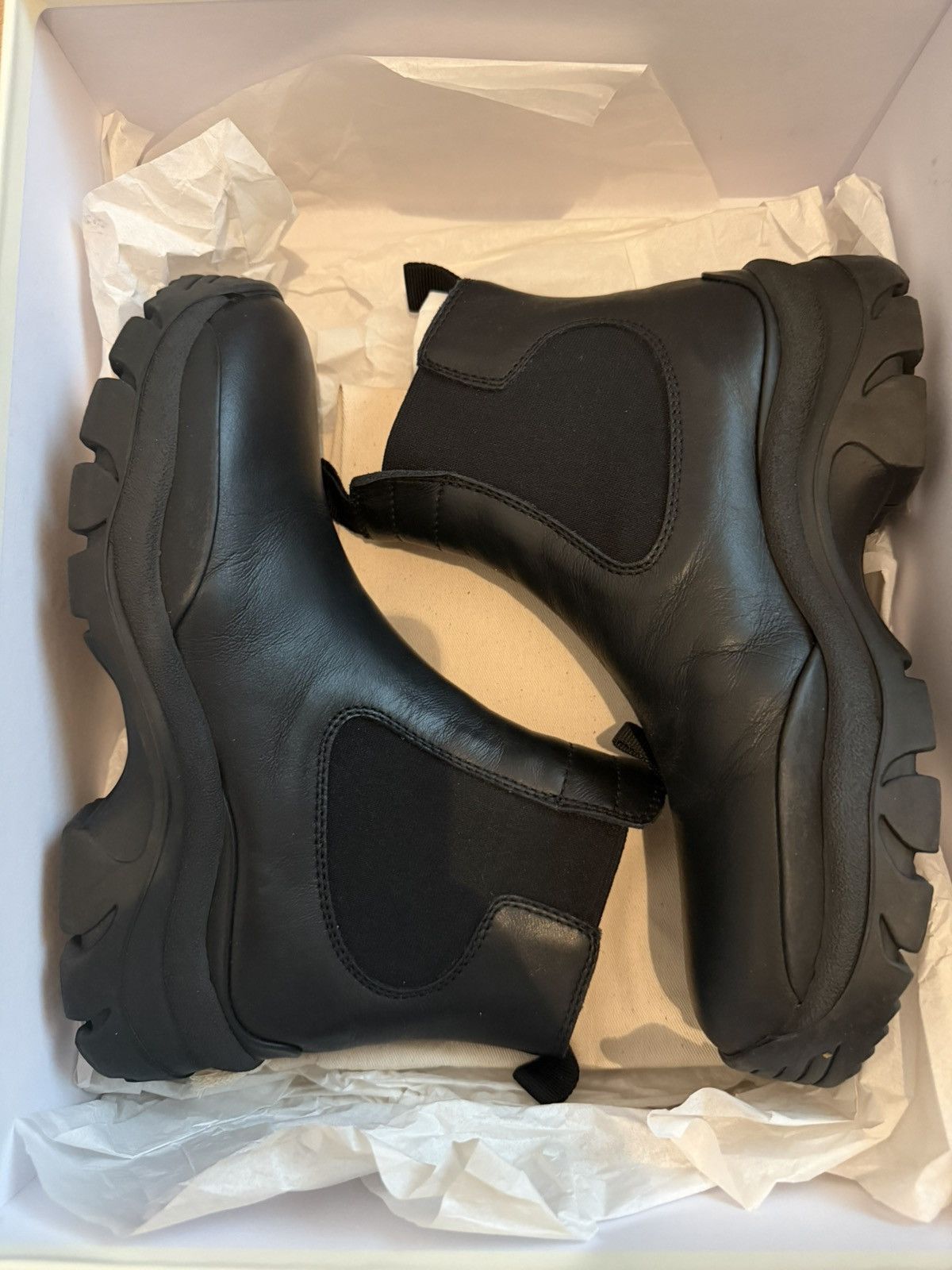 John Elliott Mens Black Leather Lug Sole Chelsea Boots Size 10 Ankle Boots John Elliott Suede Chelsea Boots - Neutrals Boots, Shoes  main image 4