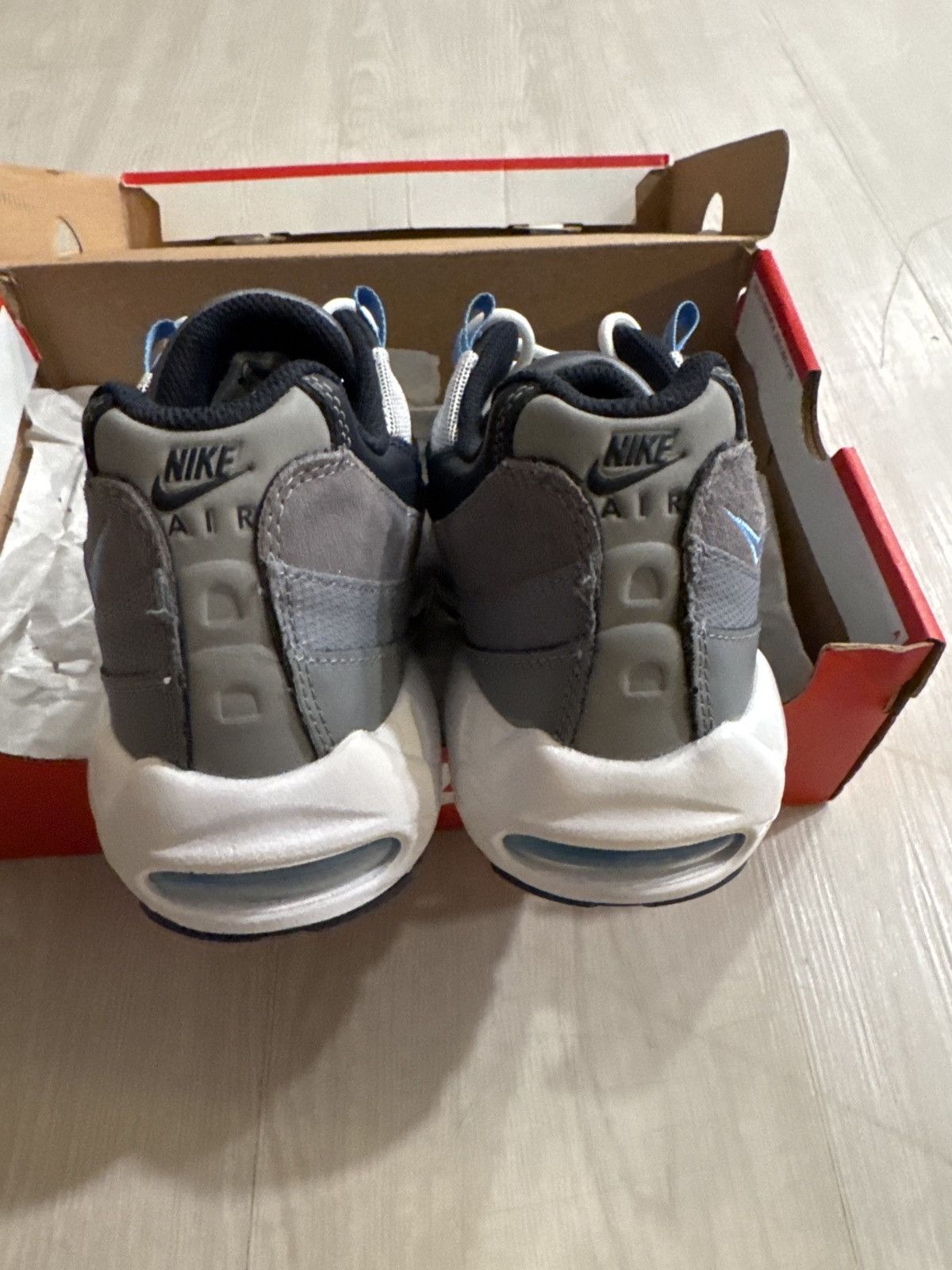 Nike Airmax 95s Size US 8.5 / EU 41-42 - 4 Thumbnail