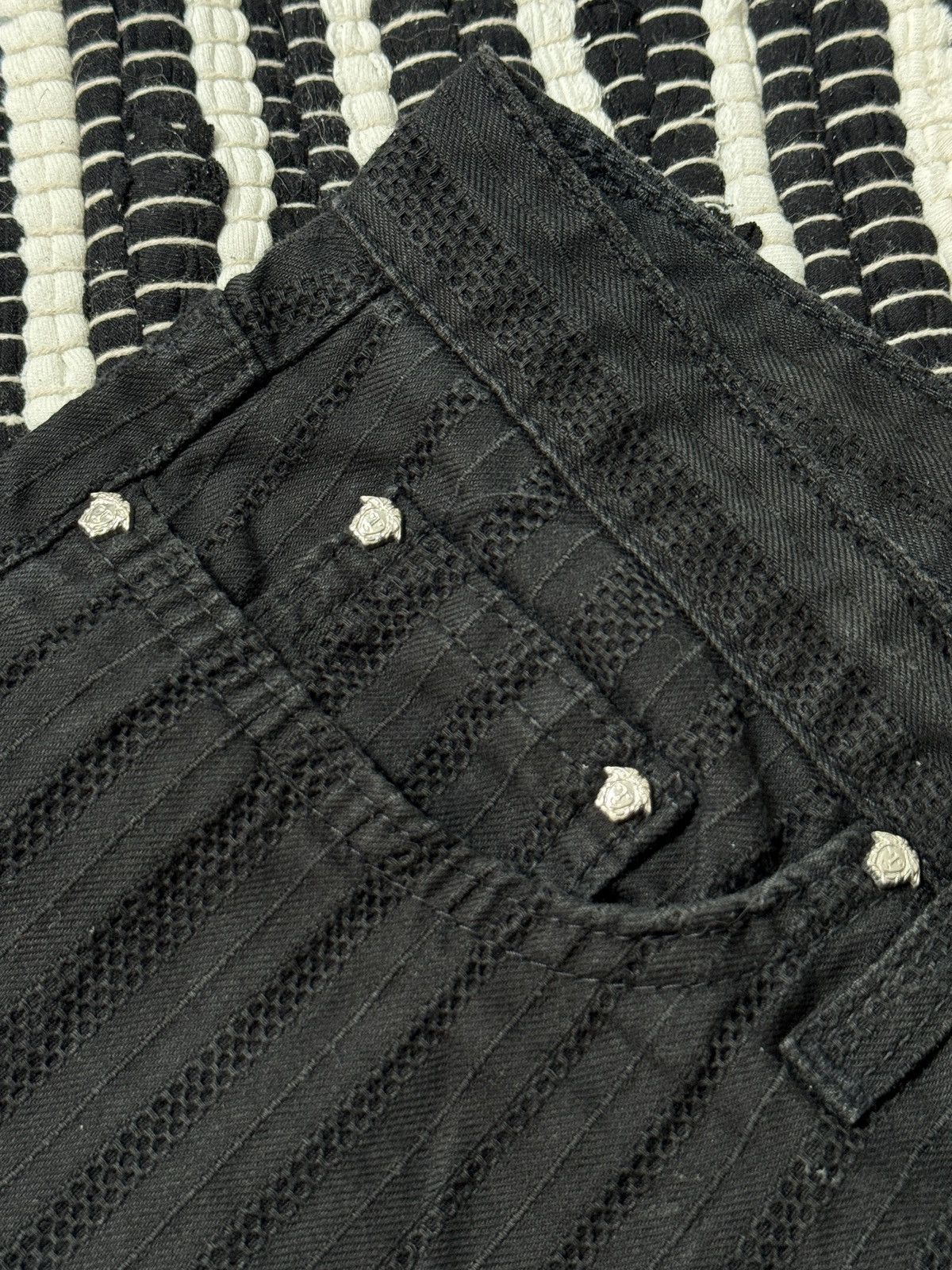 Versace VINTAGE VERSACE 2000s PANTS Size 28" / US 6 / IT 42 - 5 Thumbnail