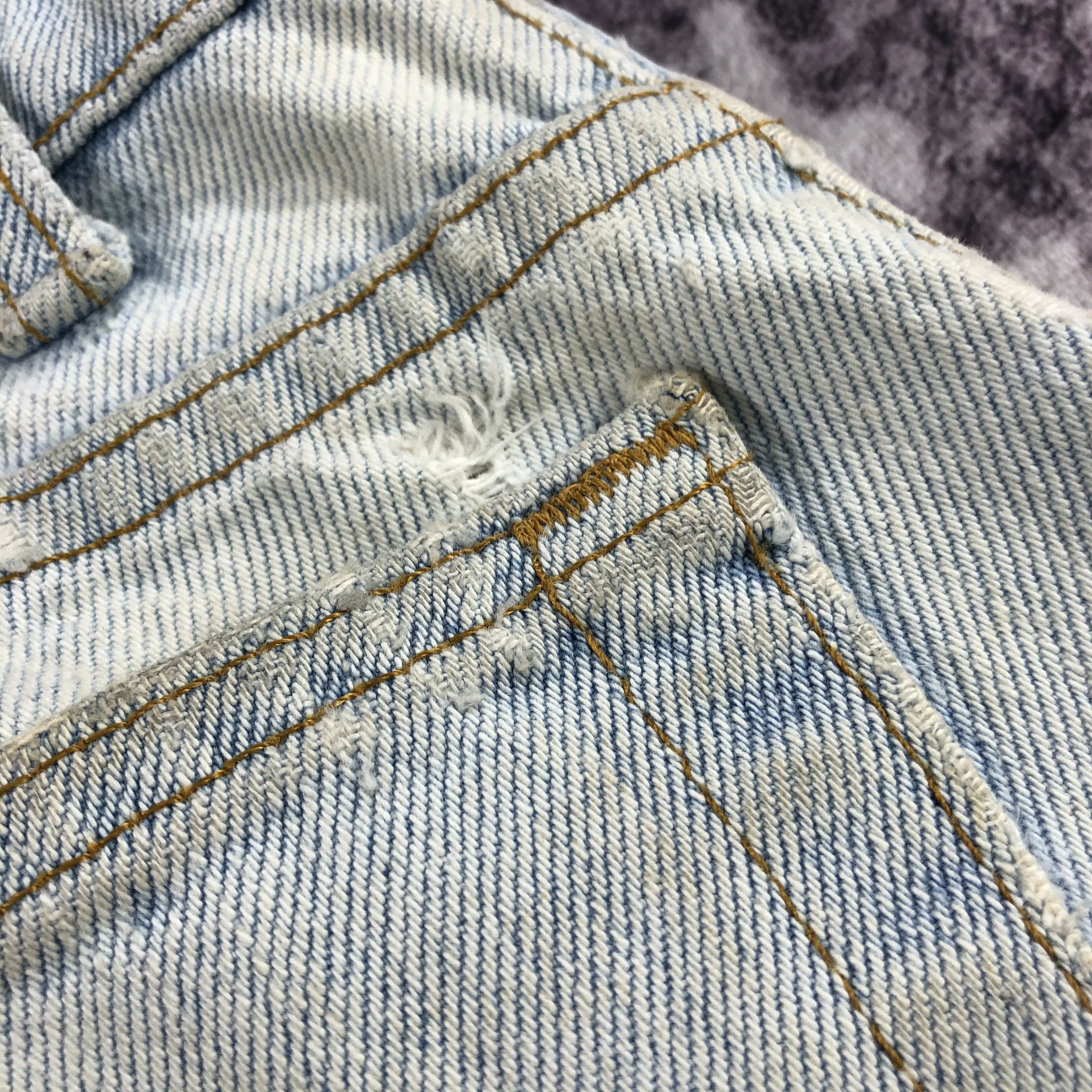Levi's × Vintage Vintage 90s Light Wash Levis 550 Jeans-JM2171 Size US 34 / EU 50 - 7 Thumbnail