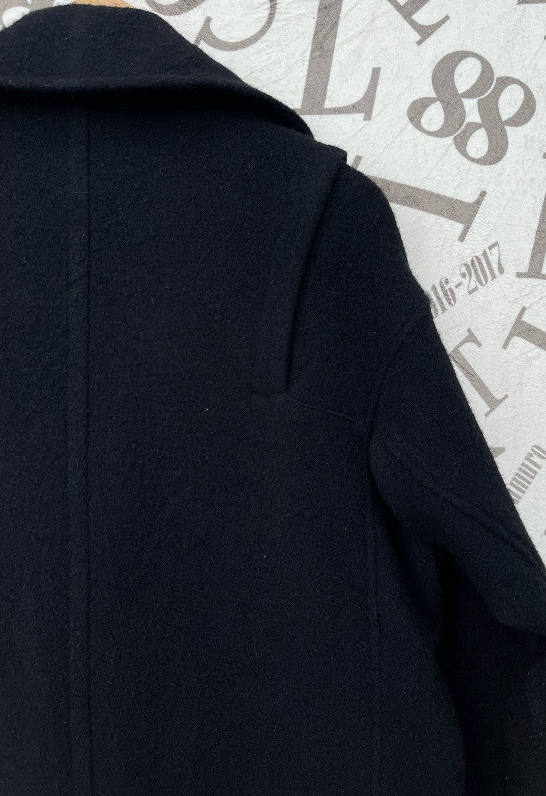Yohji Yamamoto 🔥 A/W 2009 YOHJI YAMAMOTO WOOL OVER-COAT RARE DESIGN Size US M / EU 48-50 / 2 - 16 Thumbnail