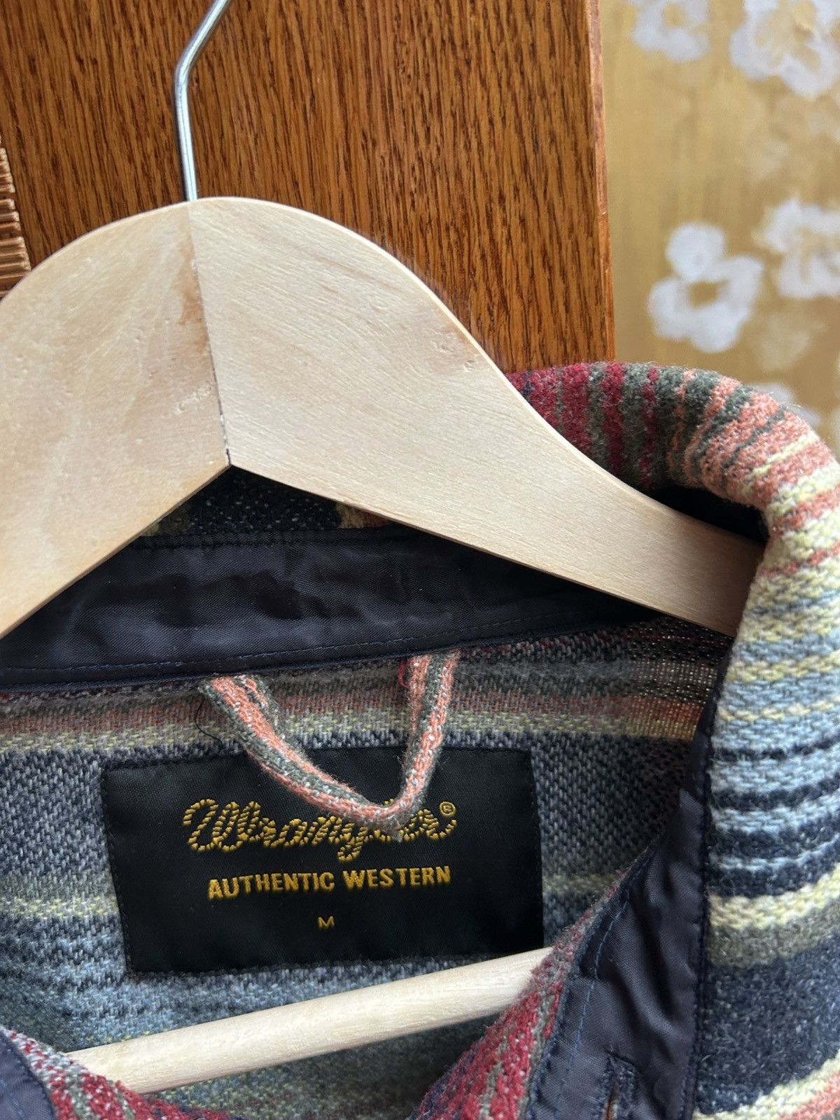 Wrangler Wrangler Striped Native Pattern Wool Blend Southwest Shirt Size US M / EU 48-50 / 2 - 5 Thumbnail