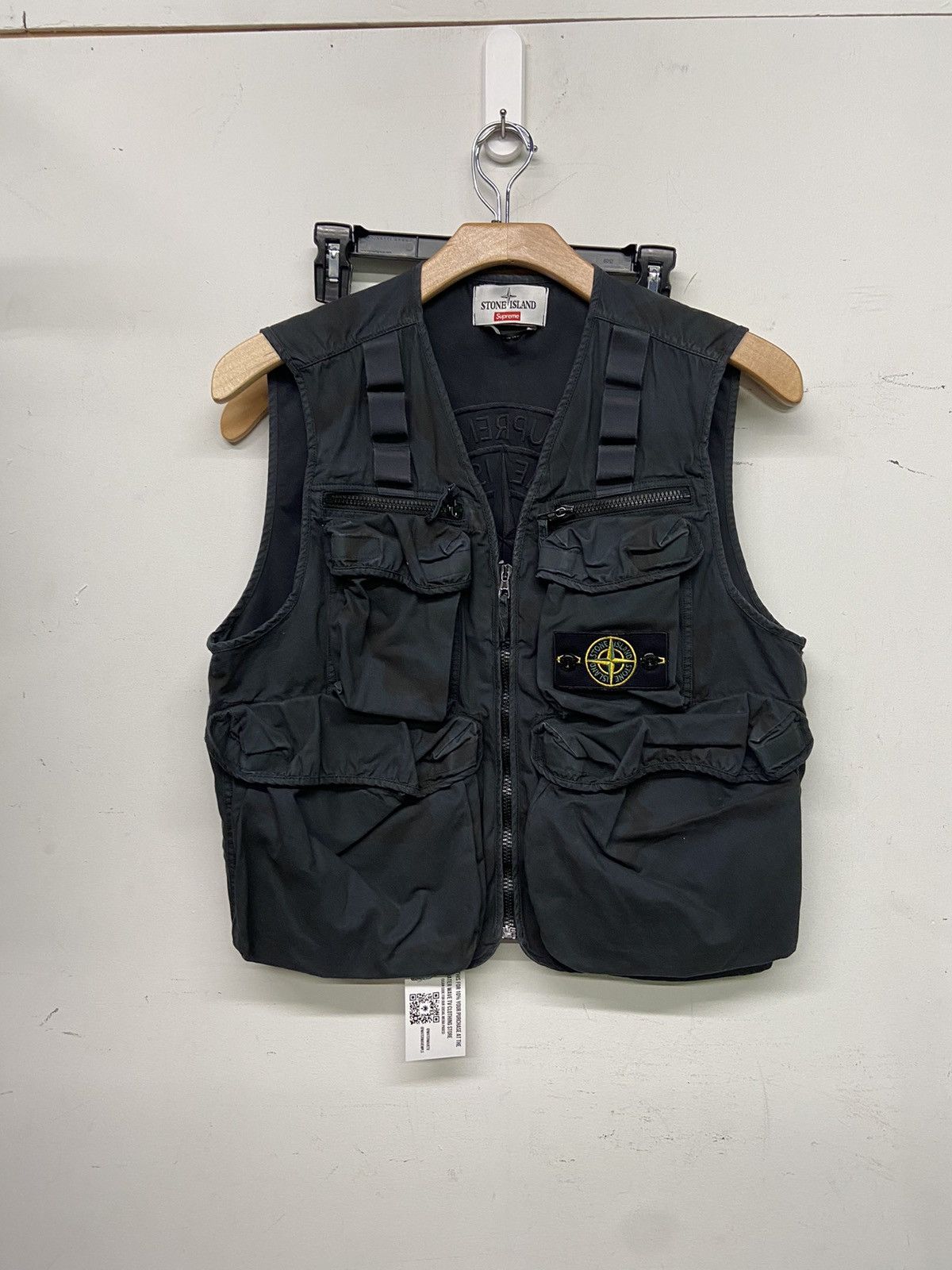 Supreme stone island vest clearance