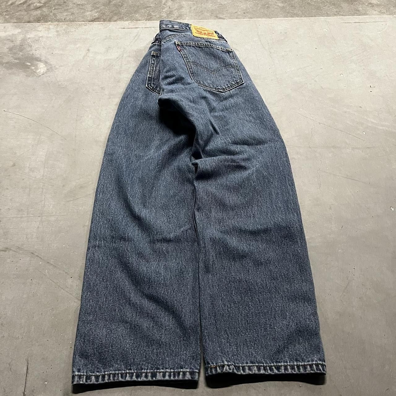 Levi's × Vintage Vintage Y2K Levis Relaxed Medium wash Grunge Denim Jeans! Size US 36 / EU 52 - 6 Thumbnail