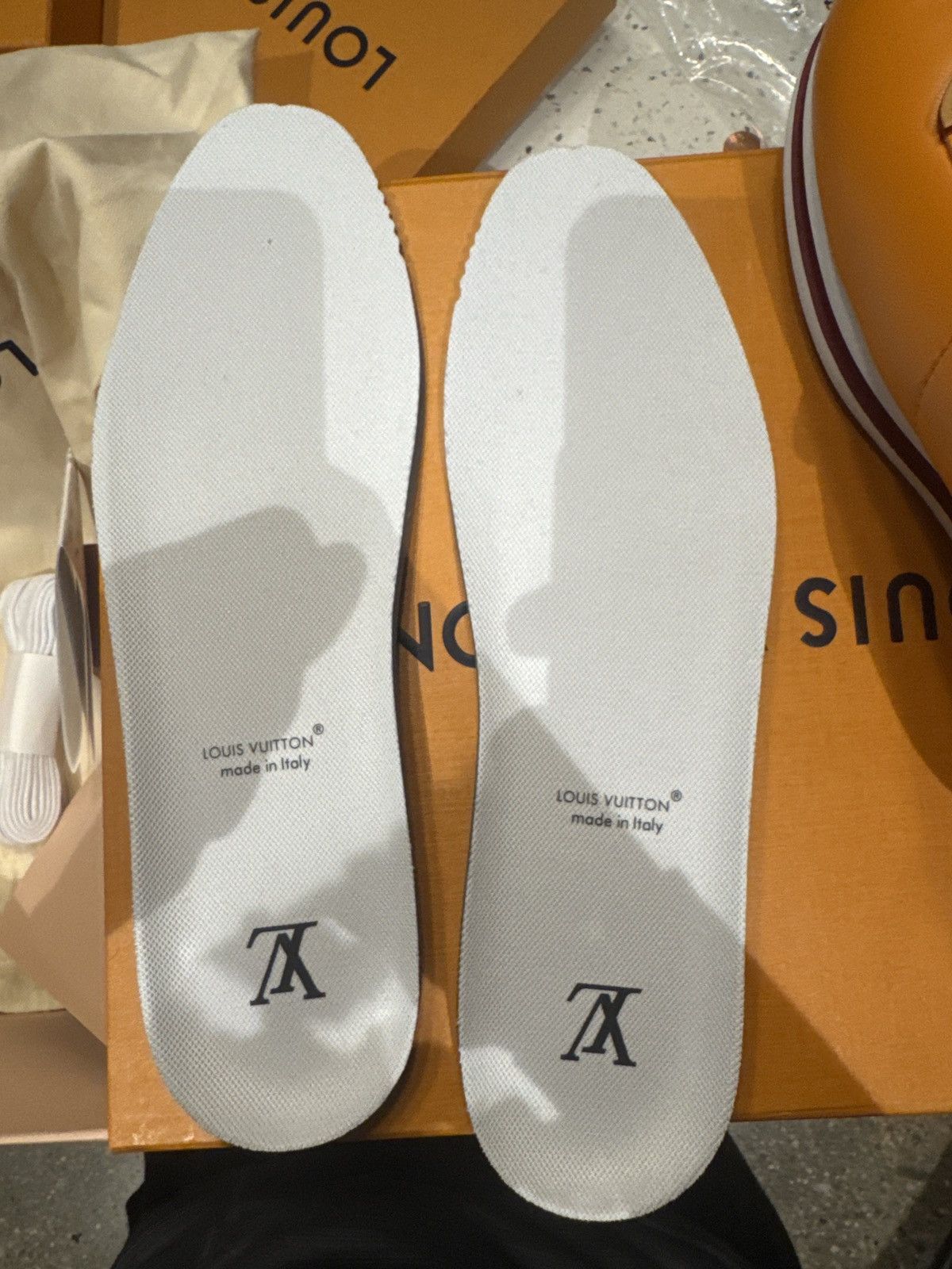Louis Vuitton IV BUTTERSOFT Sneaker Size US 9.5 / EU 42-43 - 8 Thumbnail