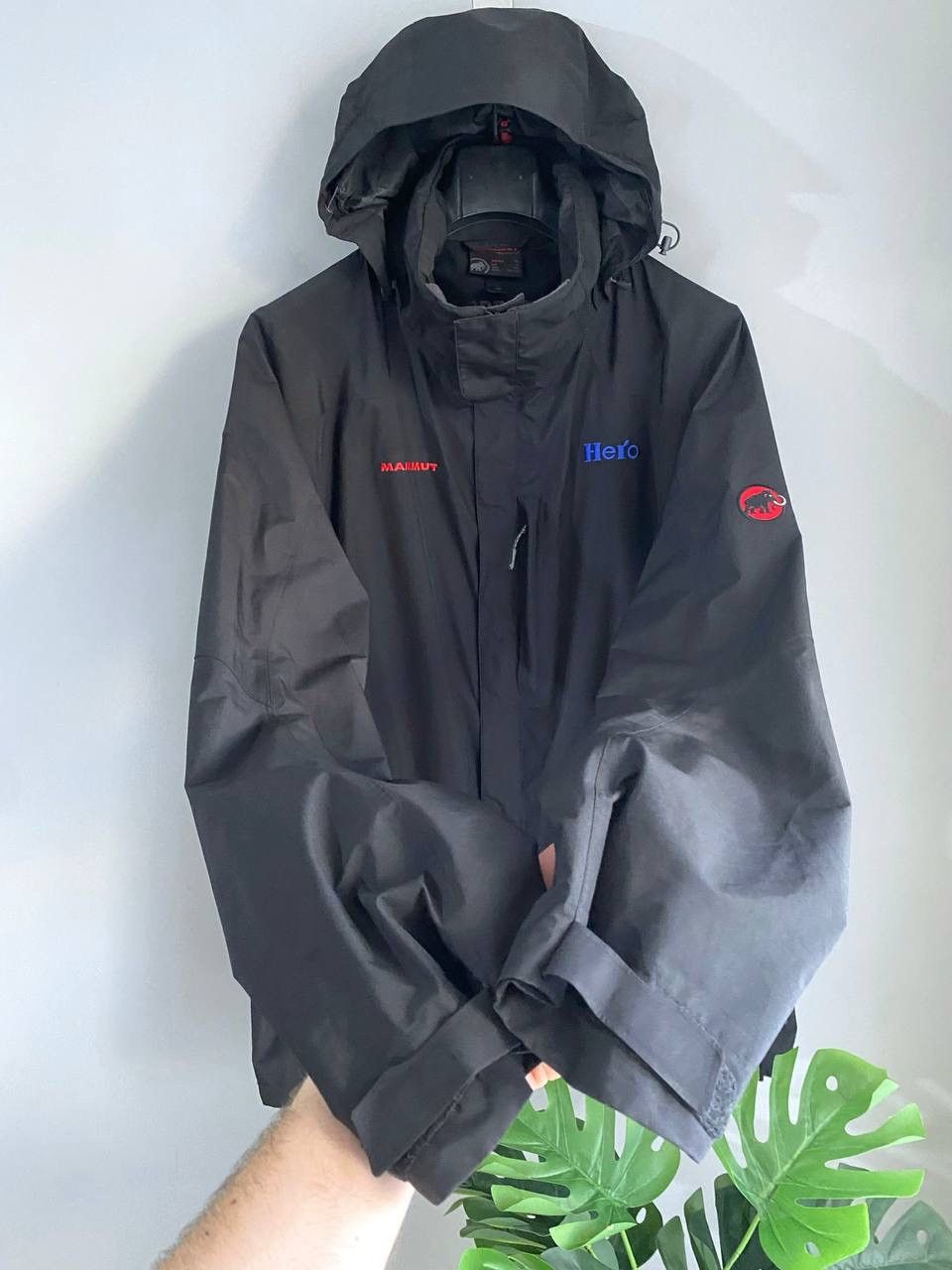 Mammut Mammut GORE-TEX Men's Black Waterproof Hooded Jacket Size XL Size US XL / EU 56 / 4 - 9 Thumbnail
