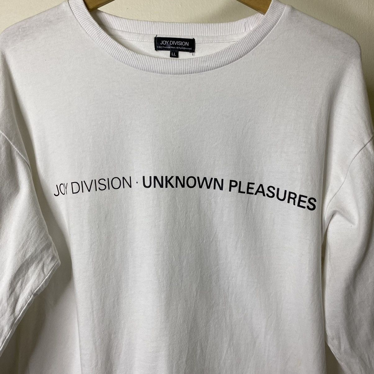 Band Tees × Joy Division Joy Divison Unknown Pleasure Official Reissue LS Tee Size US M / EU 48-50 / 2 - 6 Thumbnail