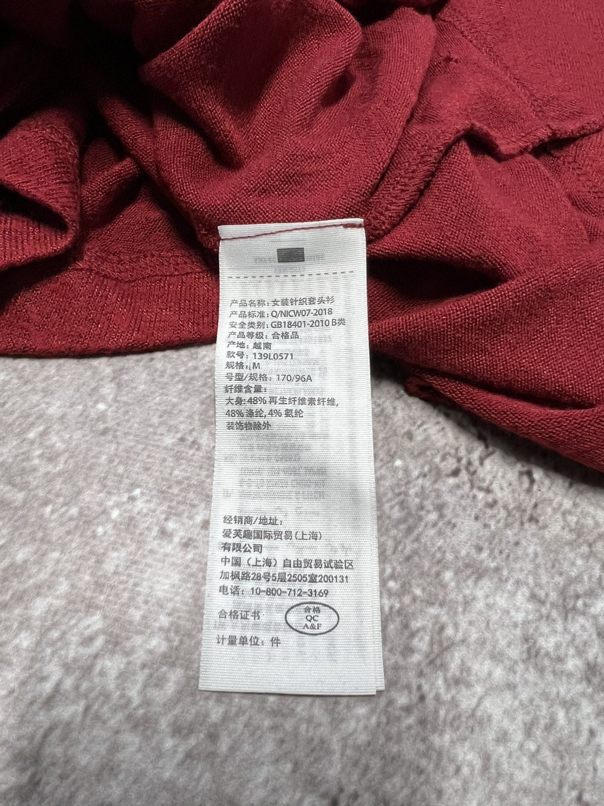 Abercrombie & Fitch y2k abercrombie & fitch 2000’s red long sleeve henley top Size M / US 6-8 / IT 42-44 - 15 Thumbnail