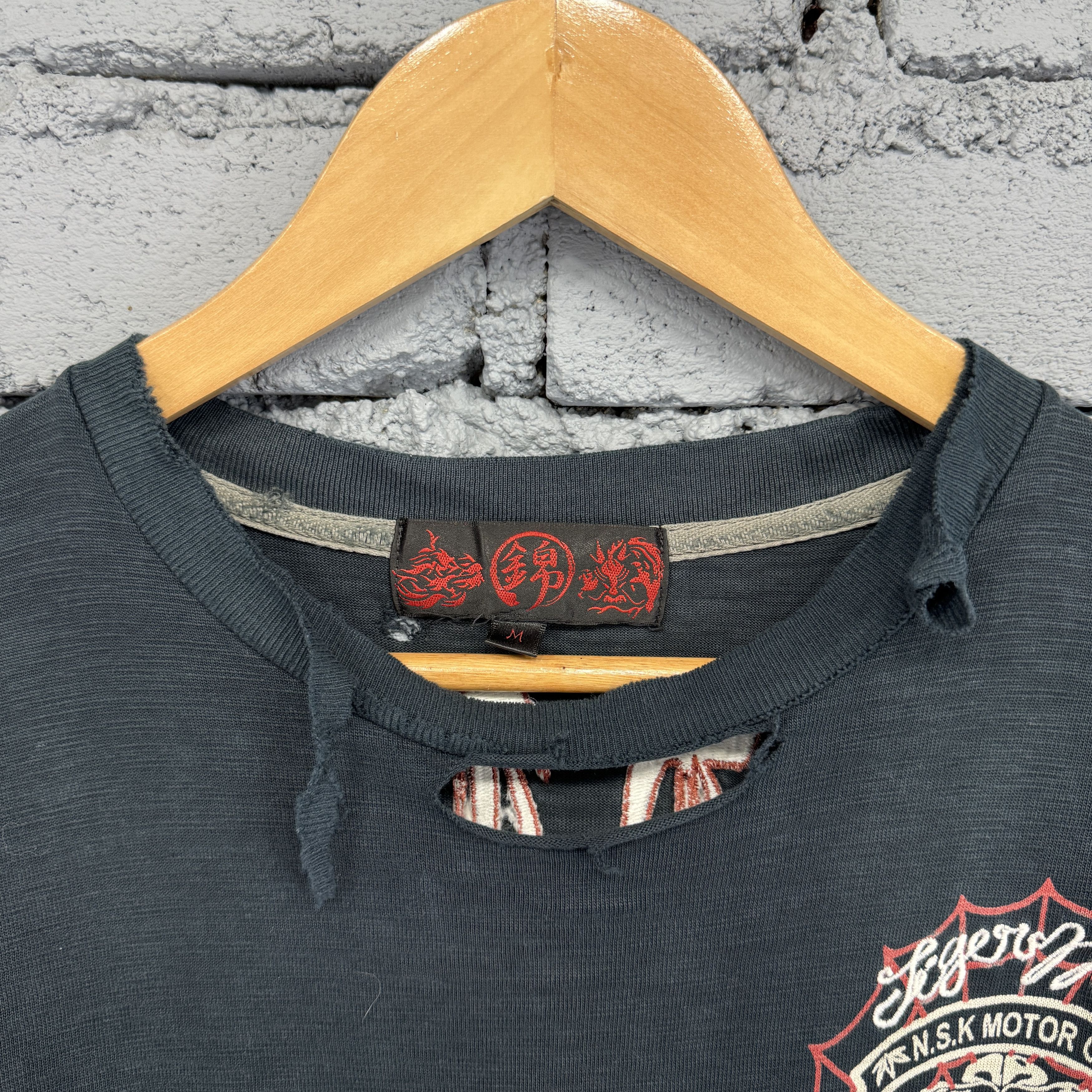 Vintage Rare Vintage Japanese Tiger Embroidered Sukajan Tshirt Size US M / EU 48-50 / 2 - 3 Thumbnail