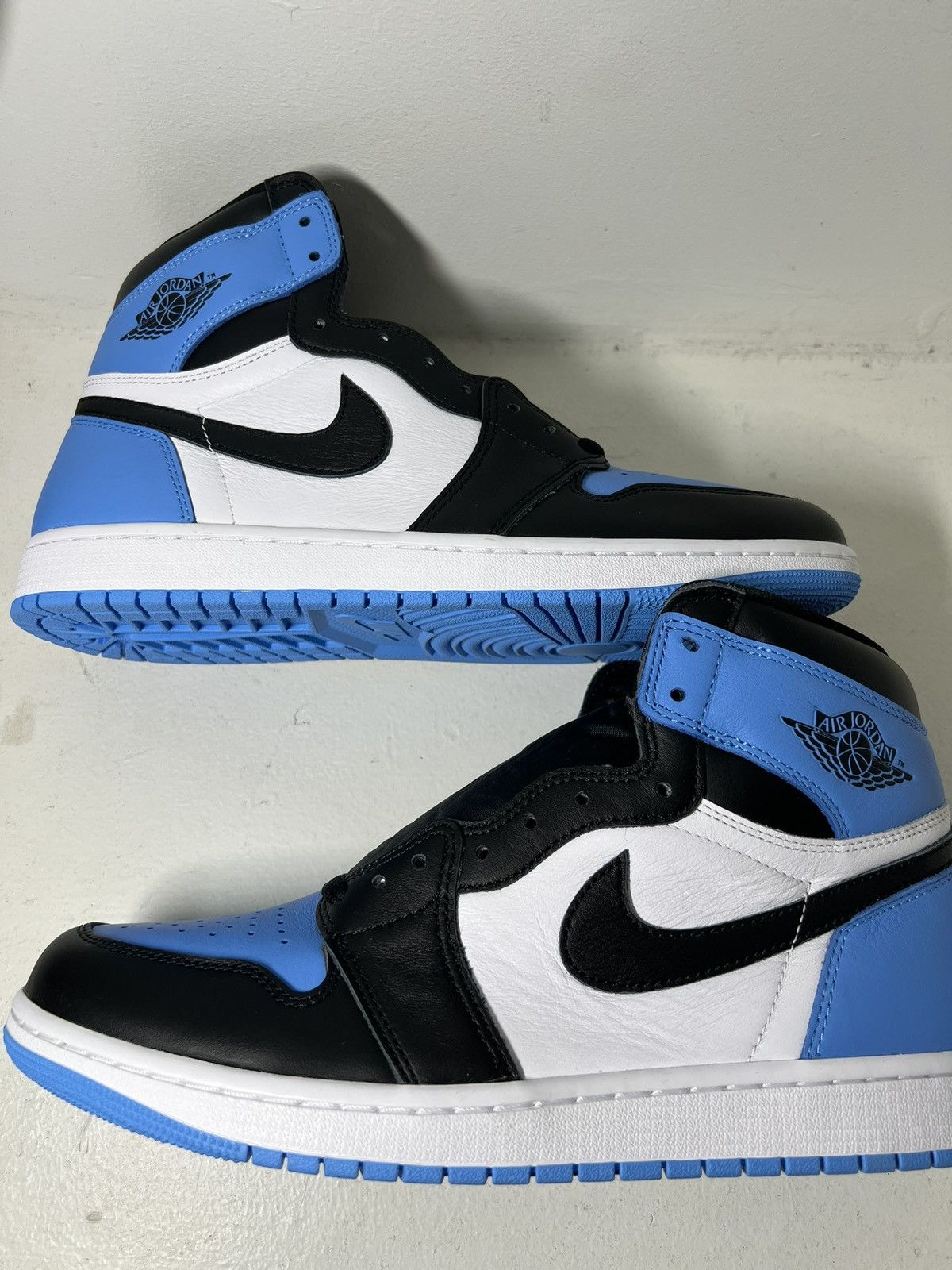 Nike Nike Air Jordan 1 Retro High OG University Blue/Black/White Size US 11.5 / EU 44-45 - 16 Thumbnail