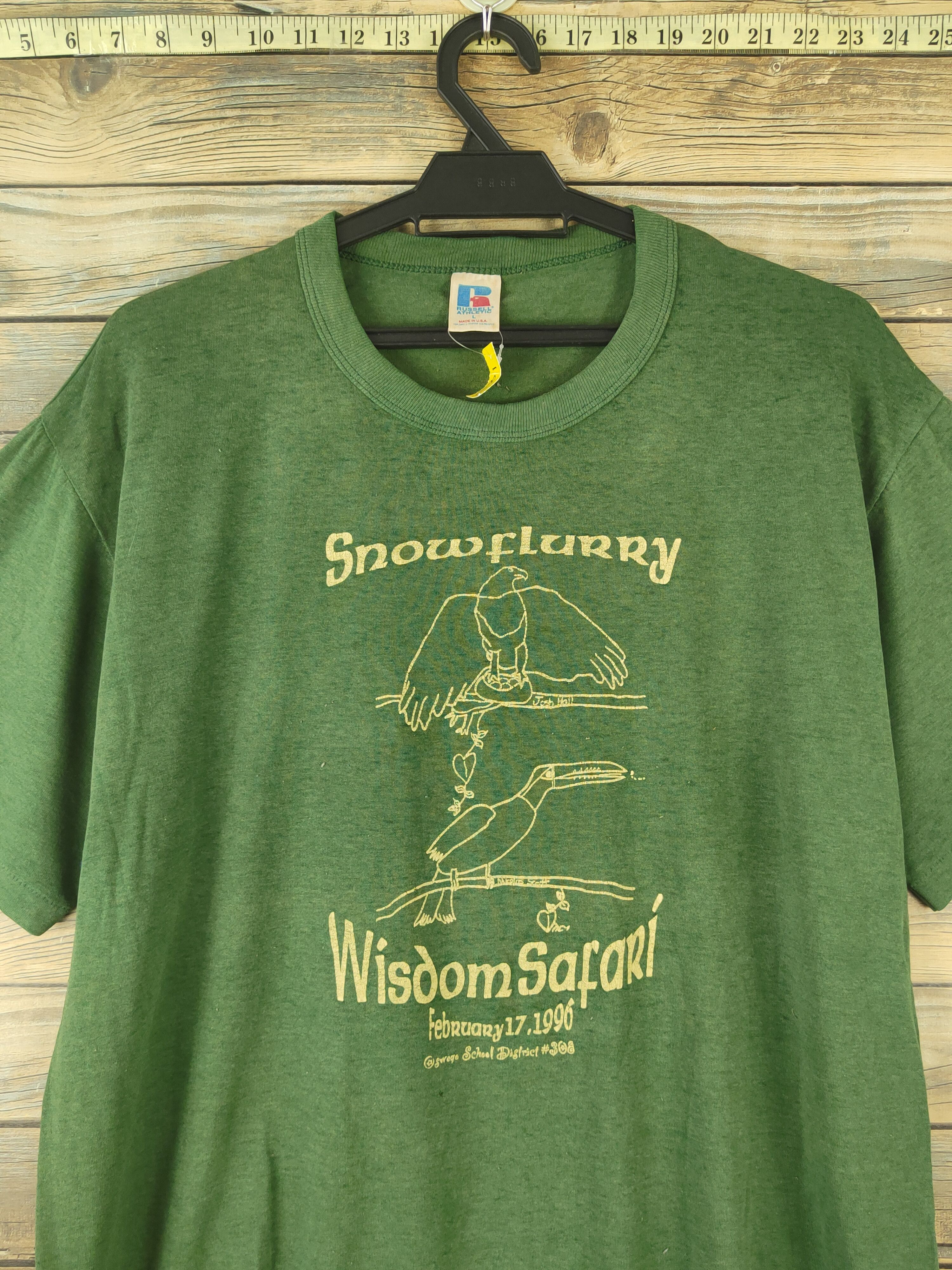 Vintage DL 90' vintage safari Russell Athletic Green T-shirt #1802 Size US L / EU 52-54 / 3 - 2 Thumbnail