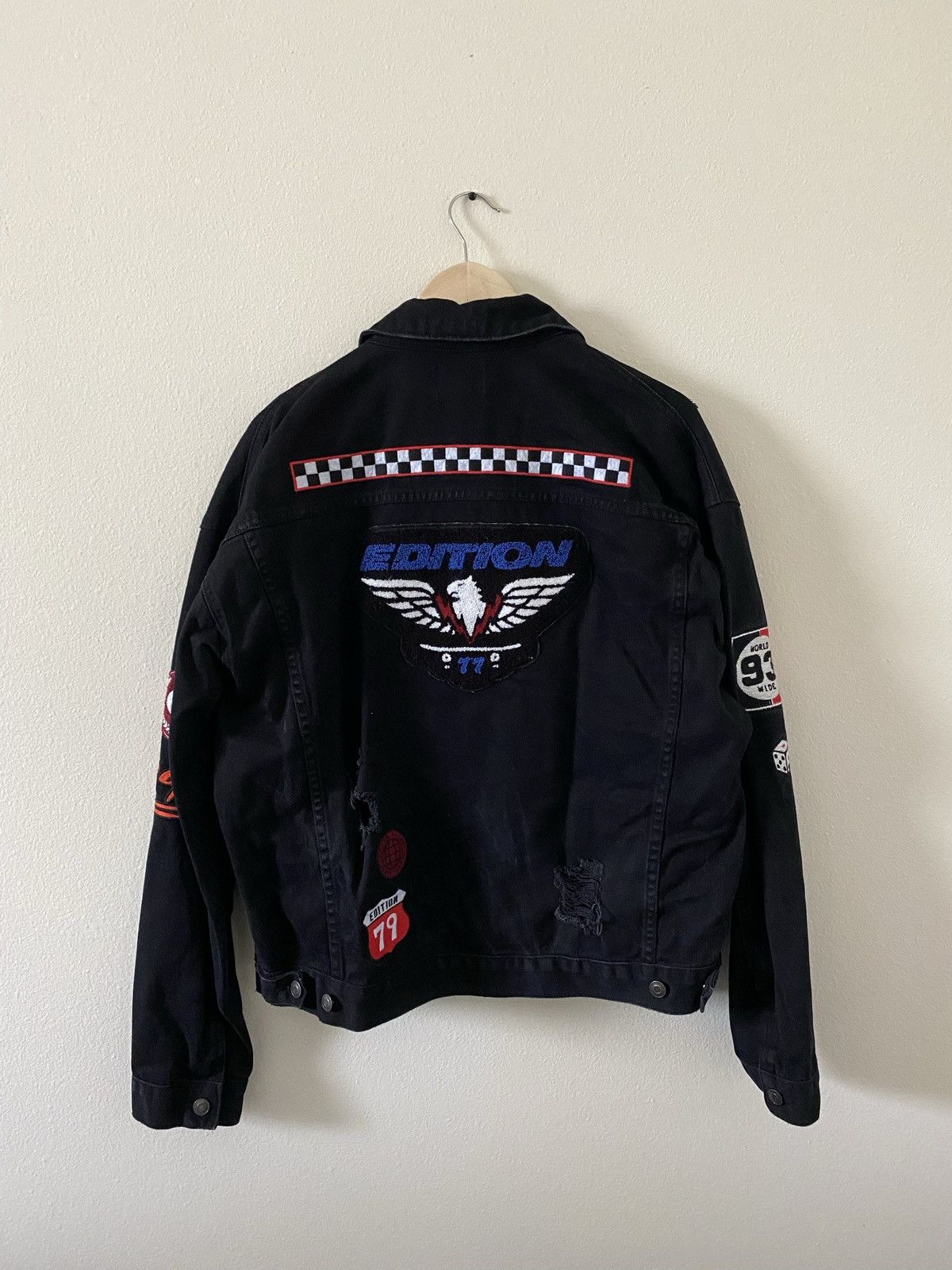Forever 21 Forever 21 Multi-Patch and Embroidered Denim Jacket Size US XL / EU 56 / 4 - 2 Thumbnail