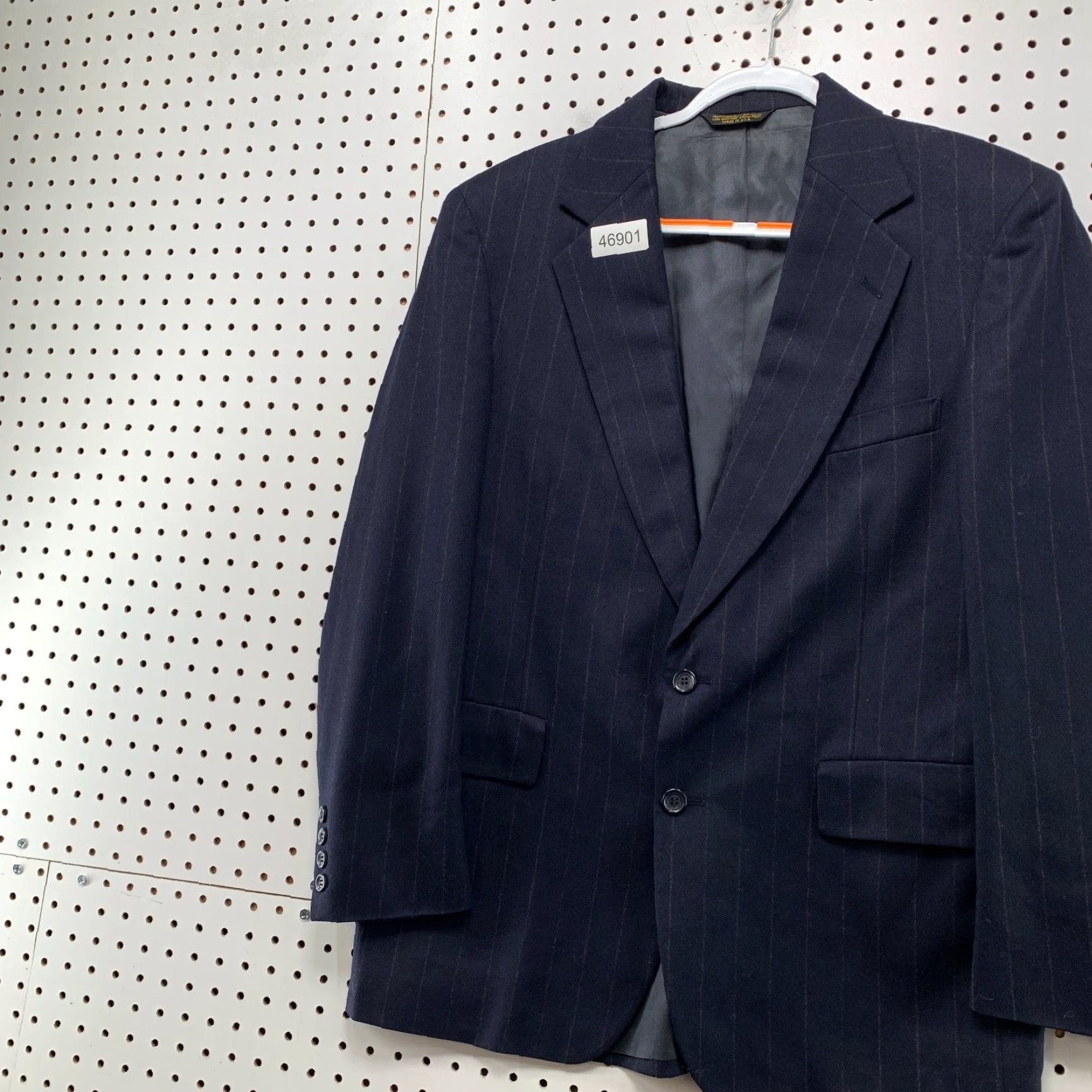 Vintage VINTAGE Embassy Blazer Mens 42 Wool Navy Blue Chalk Striped Business USA Blazer Mens 42 Navy Blue Chalk Striped Embass Size 42R - 6 Thumbnail