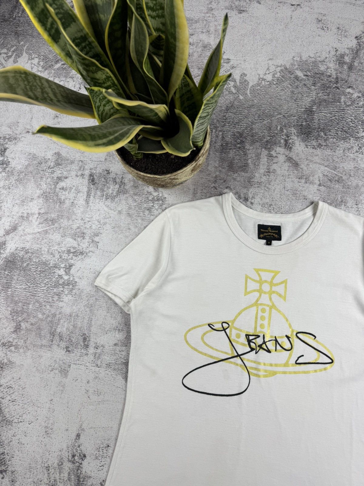Vivienne Westwood VIVIENNE WESTWOOD X ANGLOMANIA Gold Foil Jeans Orb T Shirt Size US M / EU 48-50 / 2 - 6 Thumbnail
