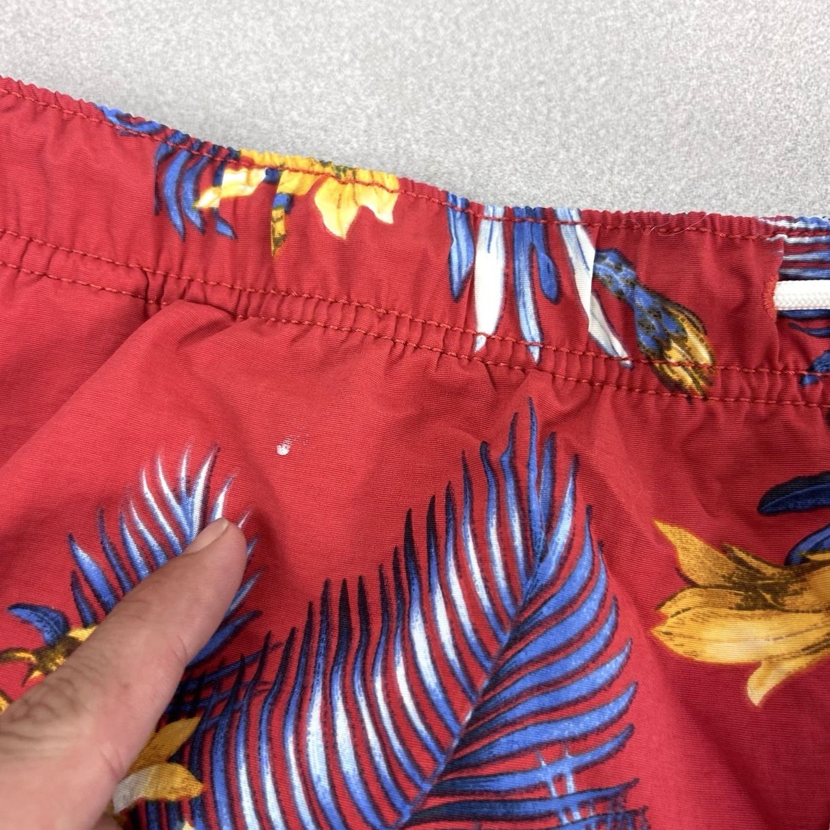 Tommy Bahama Tommy Bahama Mens Shorts XXL Red Swim Trunks Nylon Floral Hawaiian Lined Size US 39 - 3 Thumbnail