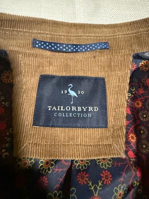 Tailorbyrd TAILORBYRD TAN CORDUROY BLAZER 38S LINED POCKETS 2-BUTTON Size 38S - 5 Thumbnail
