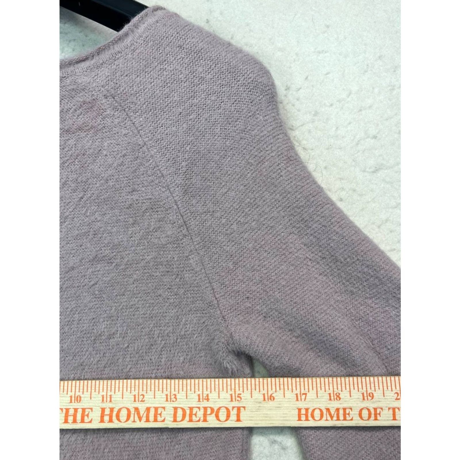 Abercrombie & Fitch Abercrombie & Fitch Pink Soft V-Neck Sweater Shirt Women Size Small Size S / US 4 / IT 40 - 3 Thumbnail