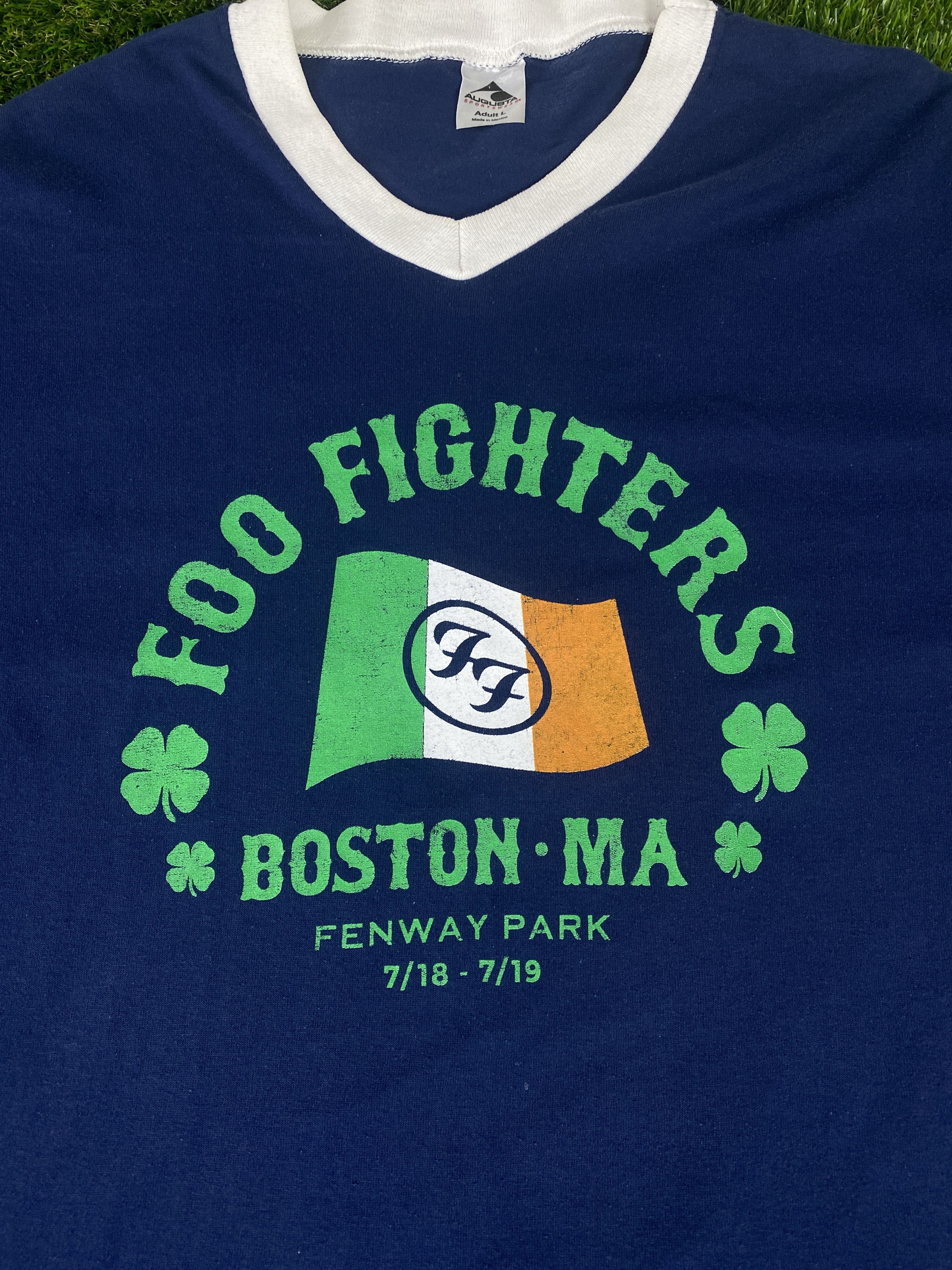 Band Tees Vintage Foo Fighters Tees (T134) Size US L / EU 52-54 / 3 - 2 Thumbnail
