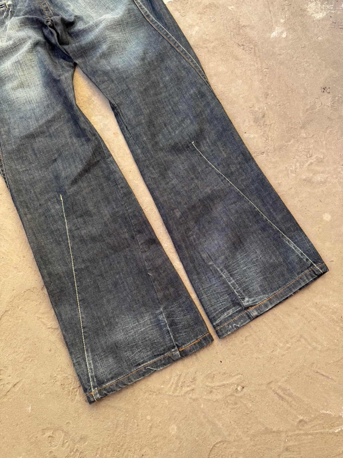 If Six Was Nine × Japanese Brand × Vintage Vintage Y2K Custom Made Low Waist Washed Bootcut Jeans Size 28" / US 6 / IT 42 - 8 Thumbnail