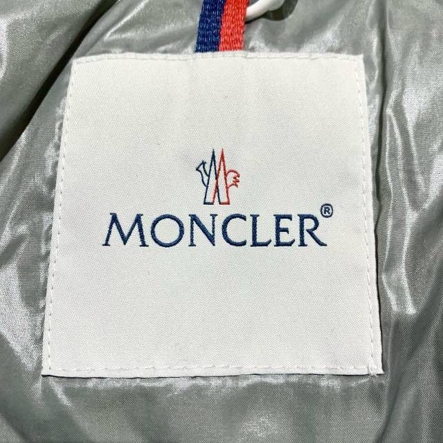 Moncler Moncler Bady Logo Silver Gray Quilted Down Hooded Jacket Coa Size XL / US 12-14 / IT 48-50 - 2 Thumbnail
