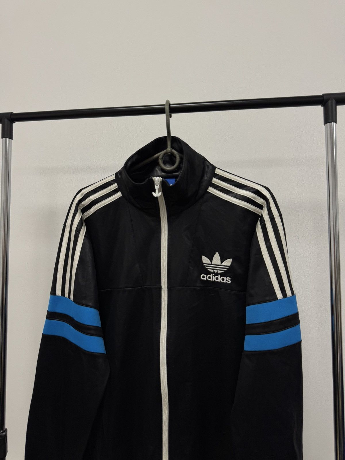 Adidas Vintage Adidas Chile 62 Track Jacket Firebrid Originals Y2K Size US M / EU 48-50 / 2 - 2 Thumbnail